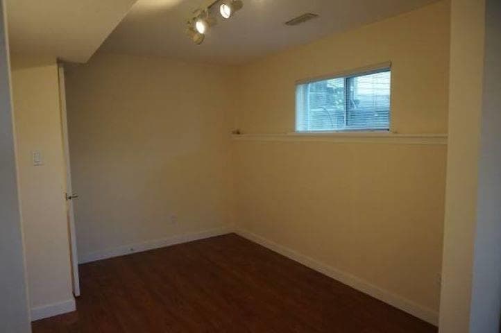 Lower - 122 Linden Court, Port Moody, V3H 5C2 — photo 3