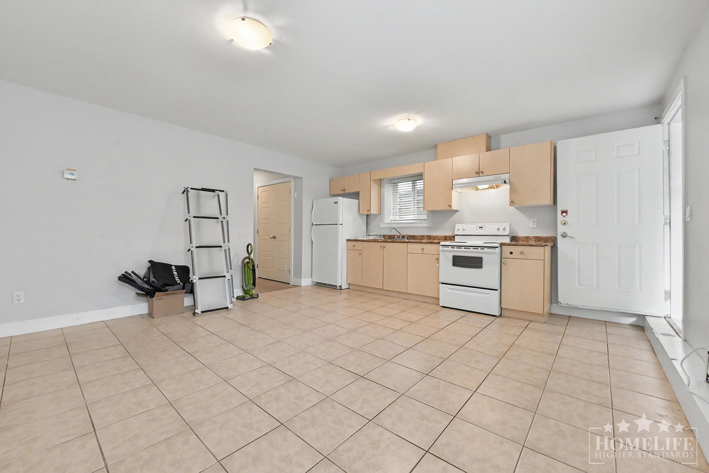 Basement - 6125 148 Street, Surrey, V3S 2L8 — photo 3