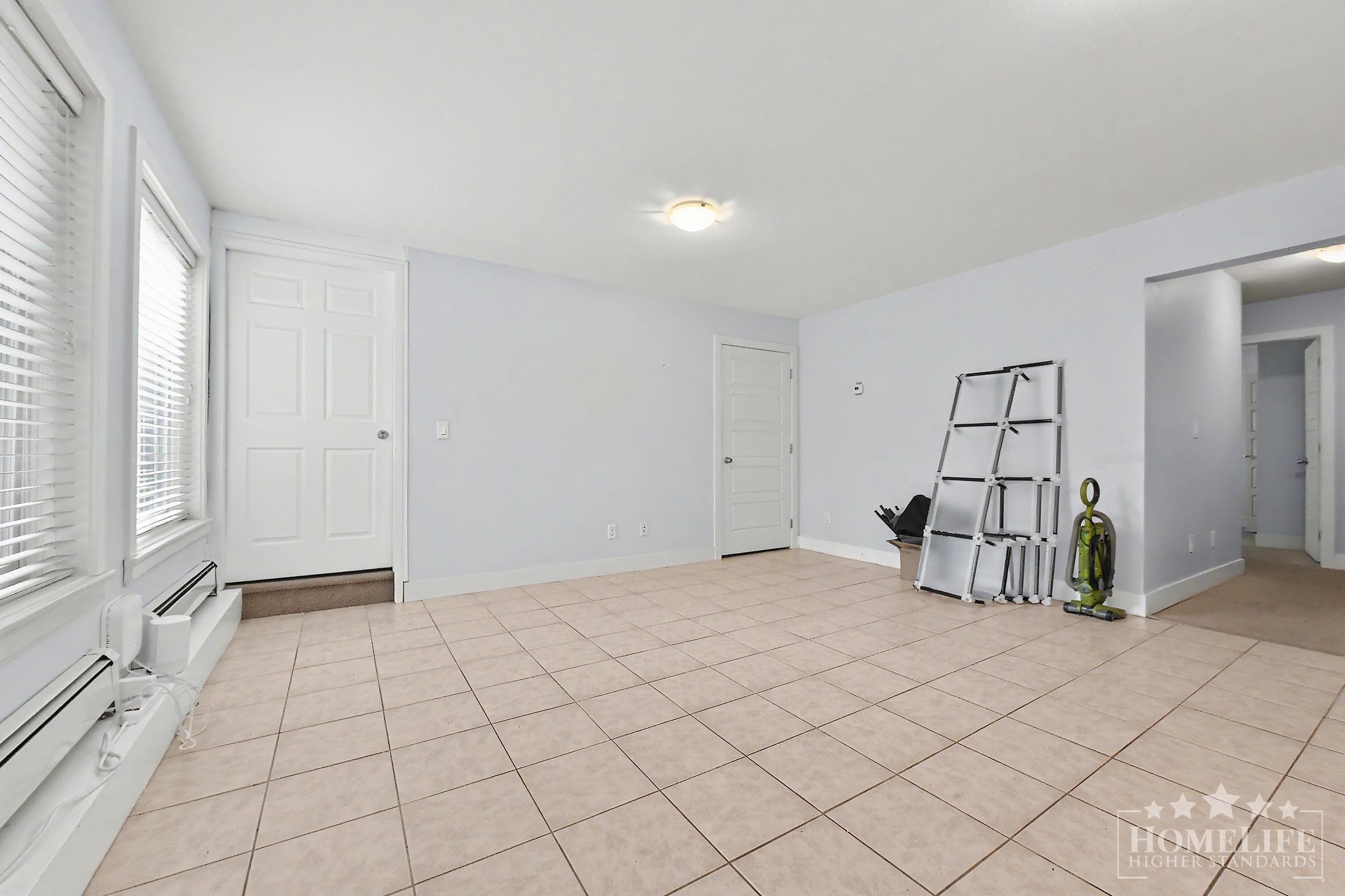 Basement - 6125 148 Street, Surrey, V3S 2L8 — photo 4