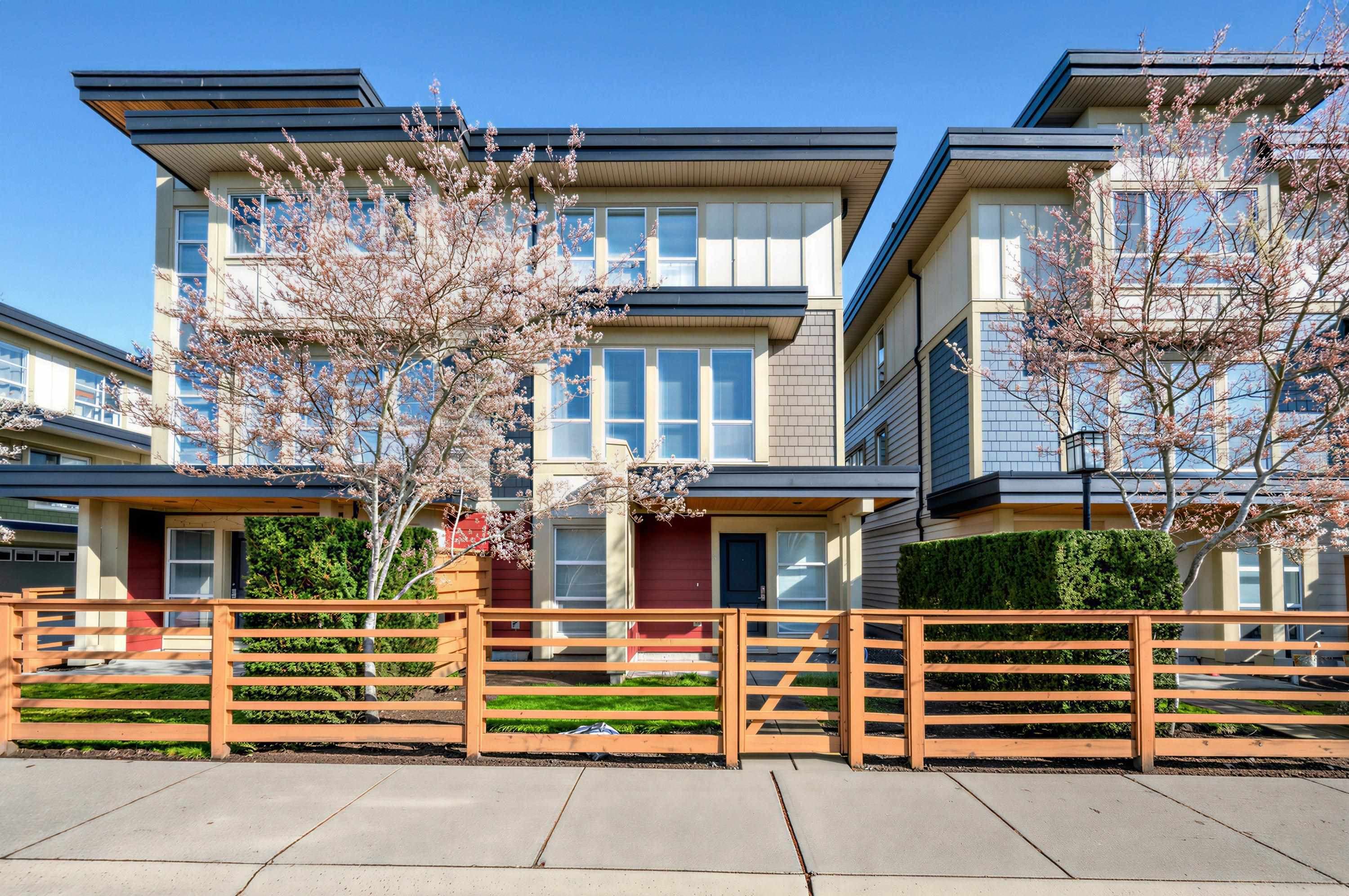 79 - 19477 72a Avenue, Surrey — sold