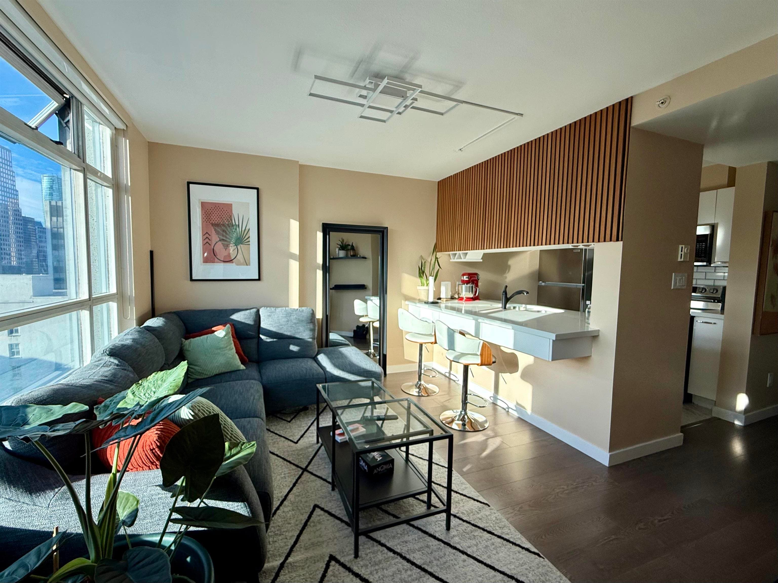 1701 - 438 Seymour Street, Vancouver, V6B 6H4 — photo 1