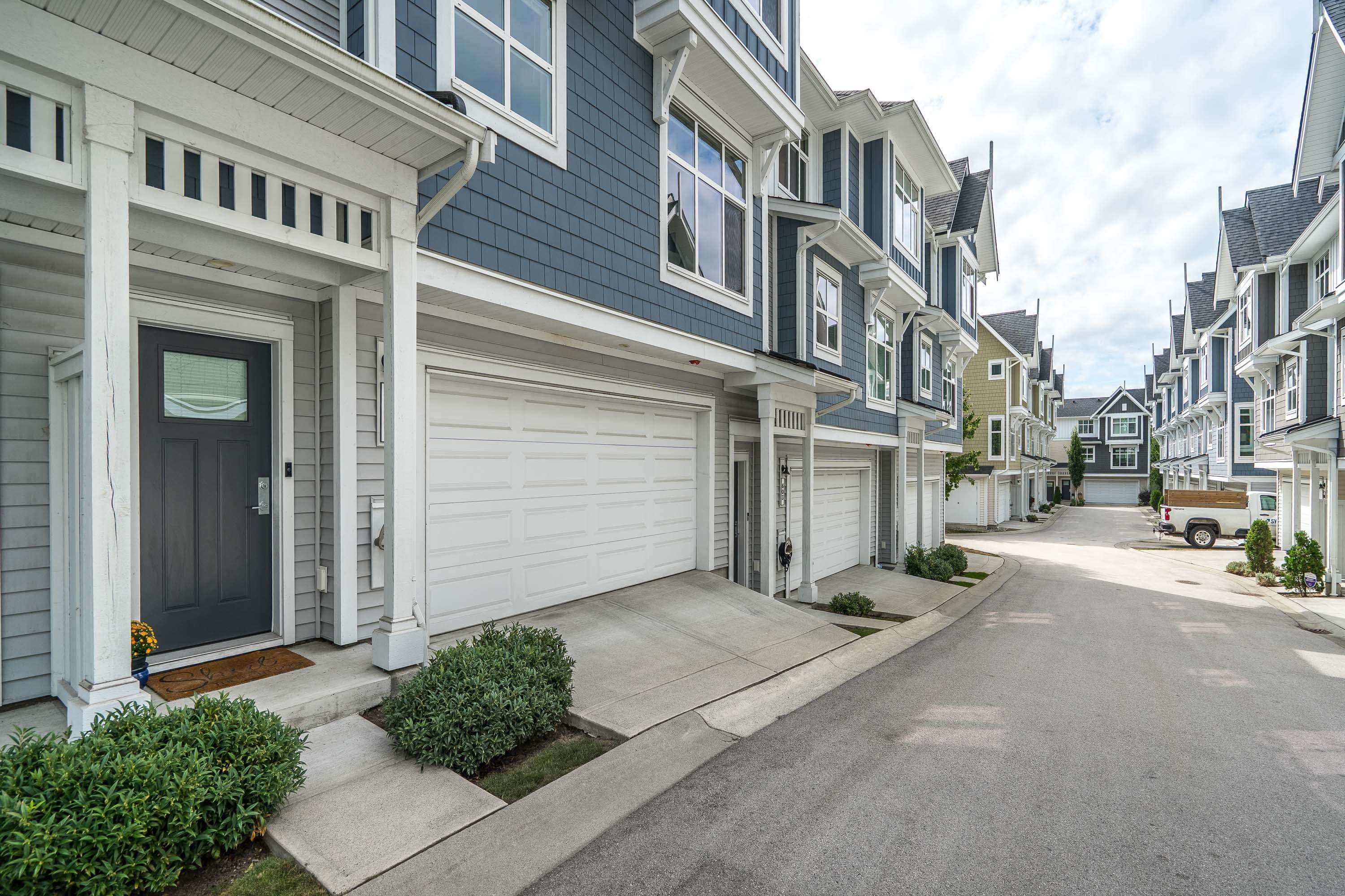 602 - 11295 Pazarena Place, Maple Ridge, V2X 4K9 — photo 2