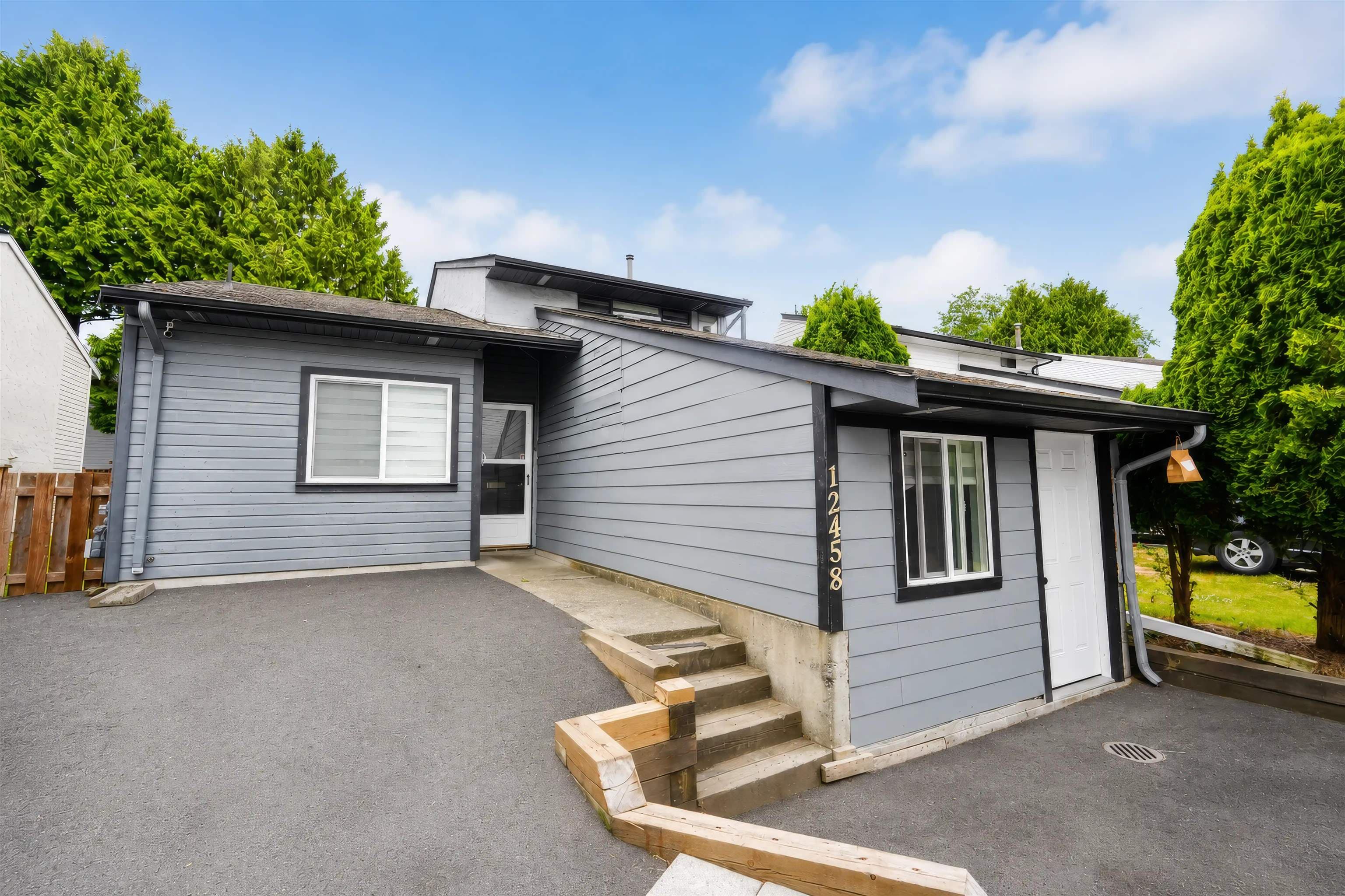 12458 76b Avenue, Surrey
