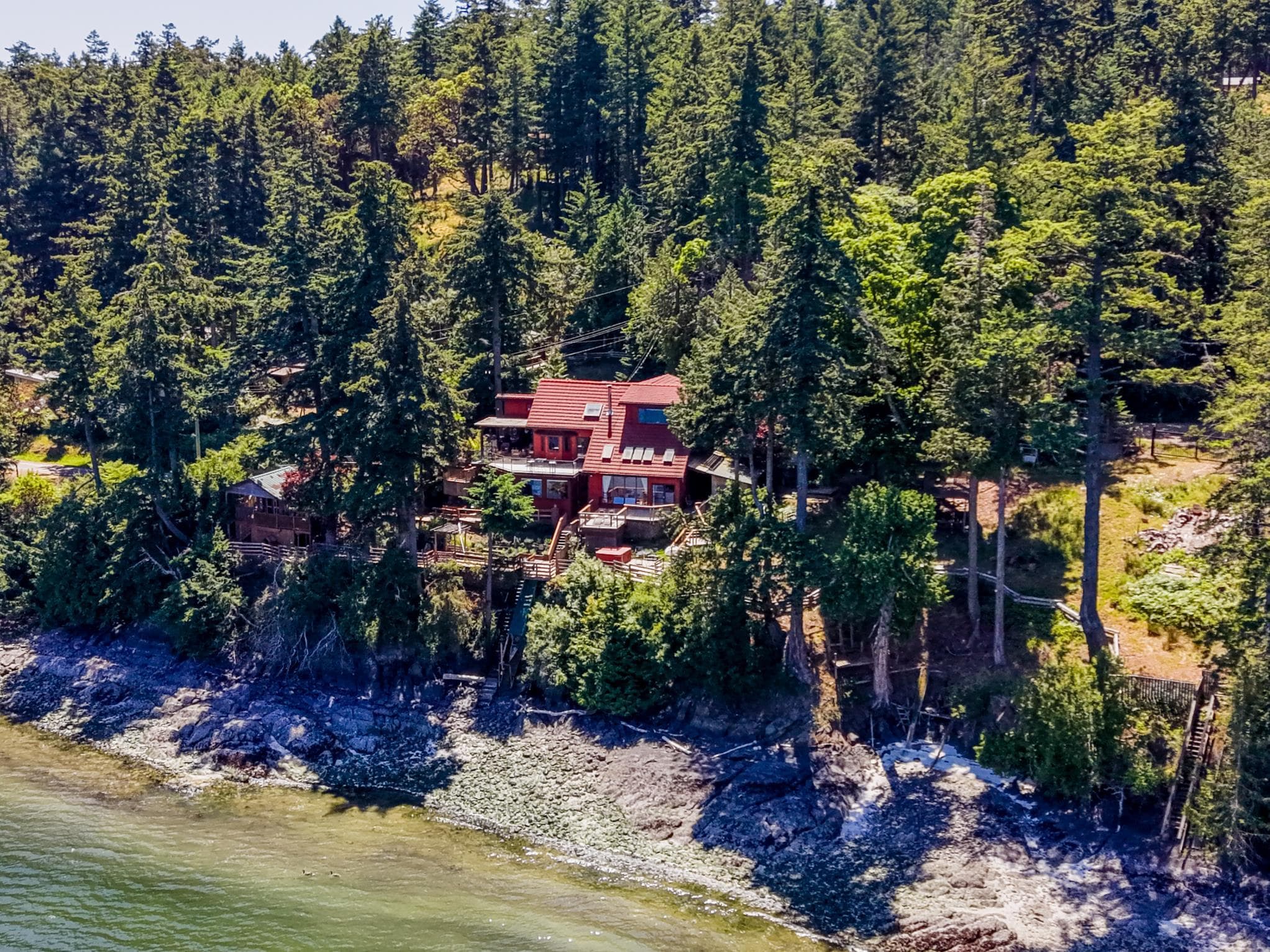7911 Bedwell Drive, Pender Island