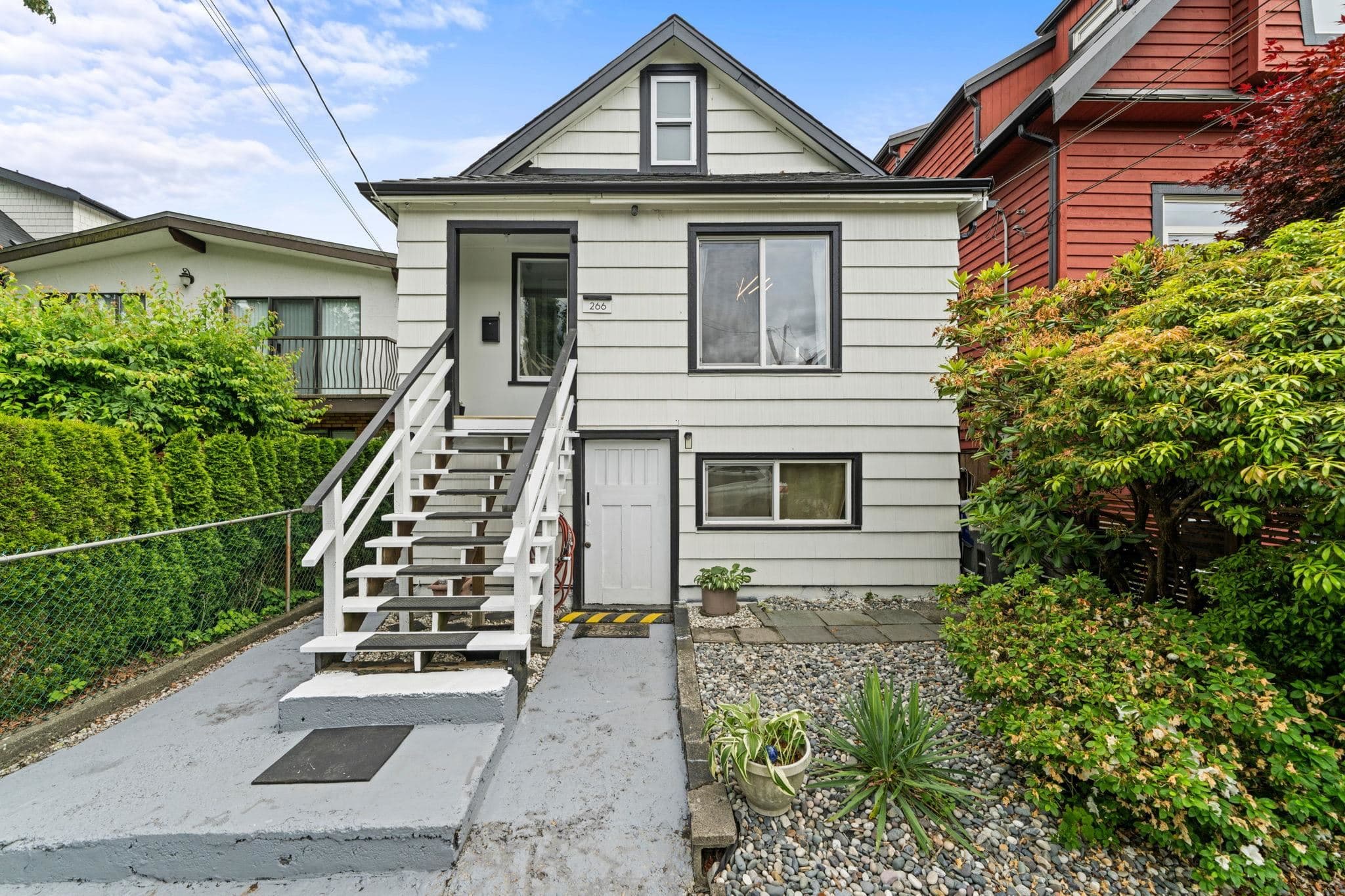 266 E 32nd Avenue, Vancouver, V5V 2Y3 — photo 1