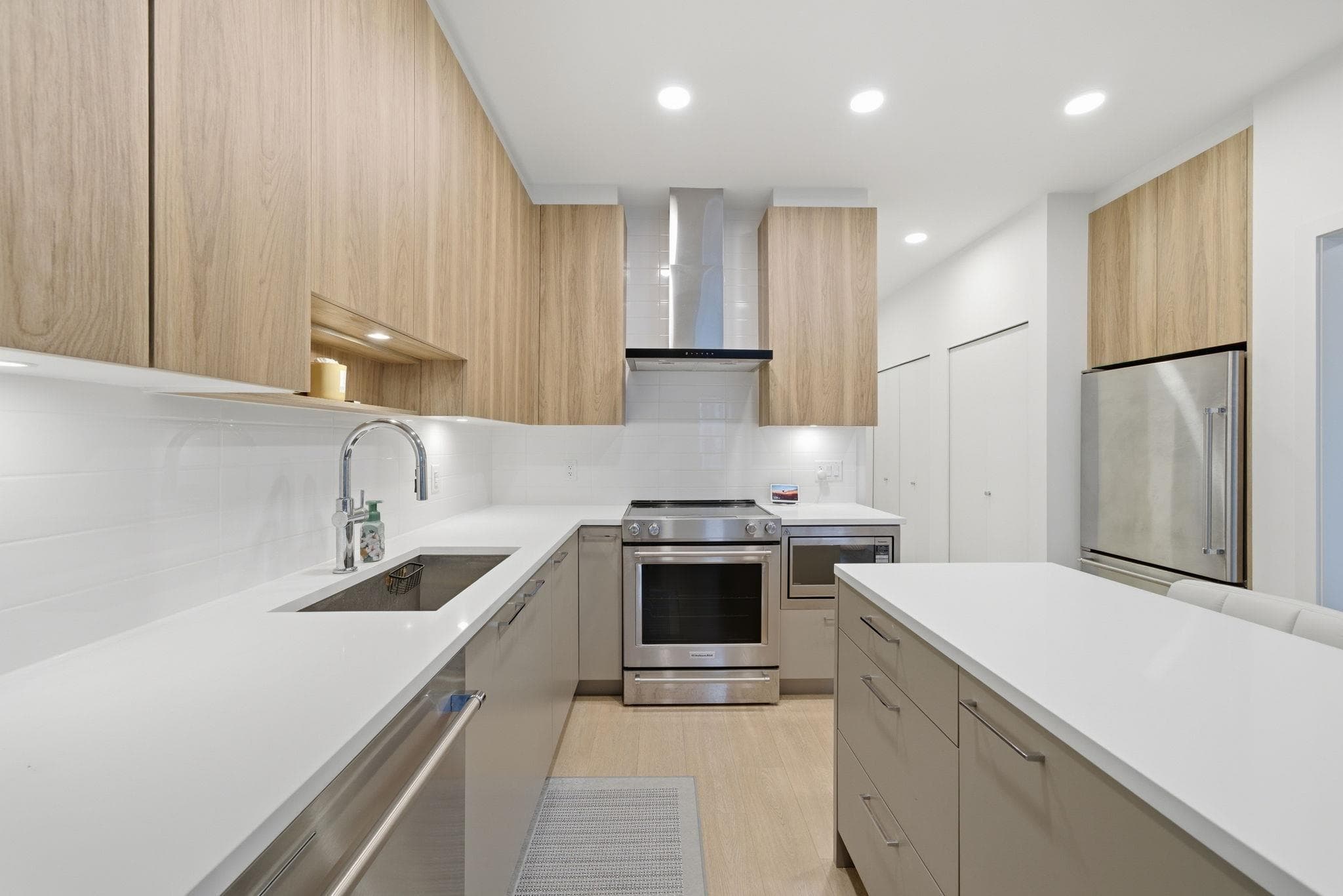 418 - 7588 16th Street, Burnaby, V3N 0H8 — photo 3