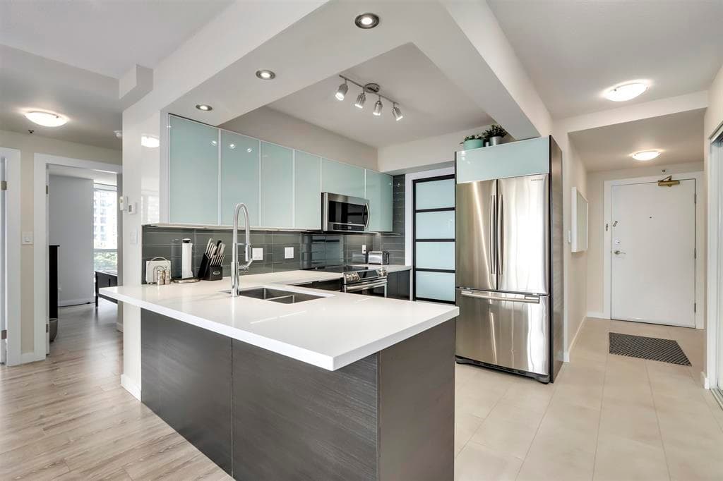 804 - 950 Cambie Street, Vancouver, V6B 5X5 — photo 2