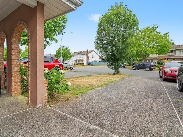 12506 75a Avenue, Surrey, V3W 0M3 — photo 5