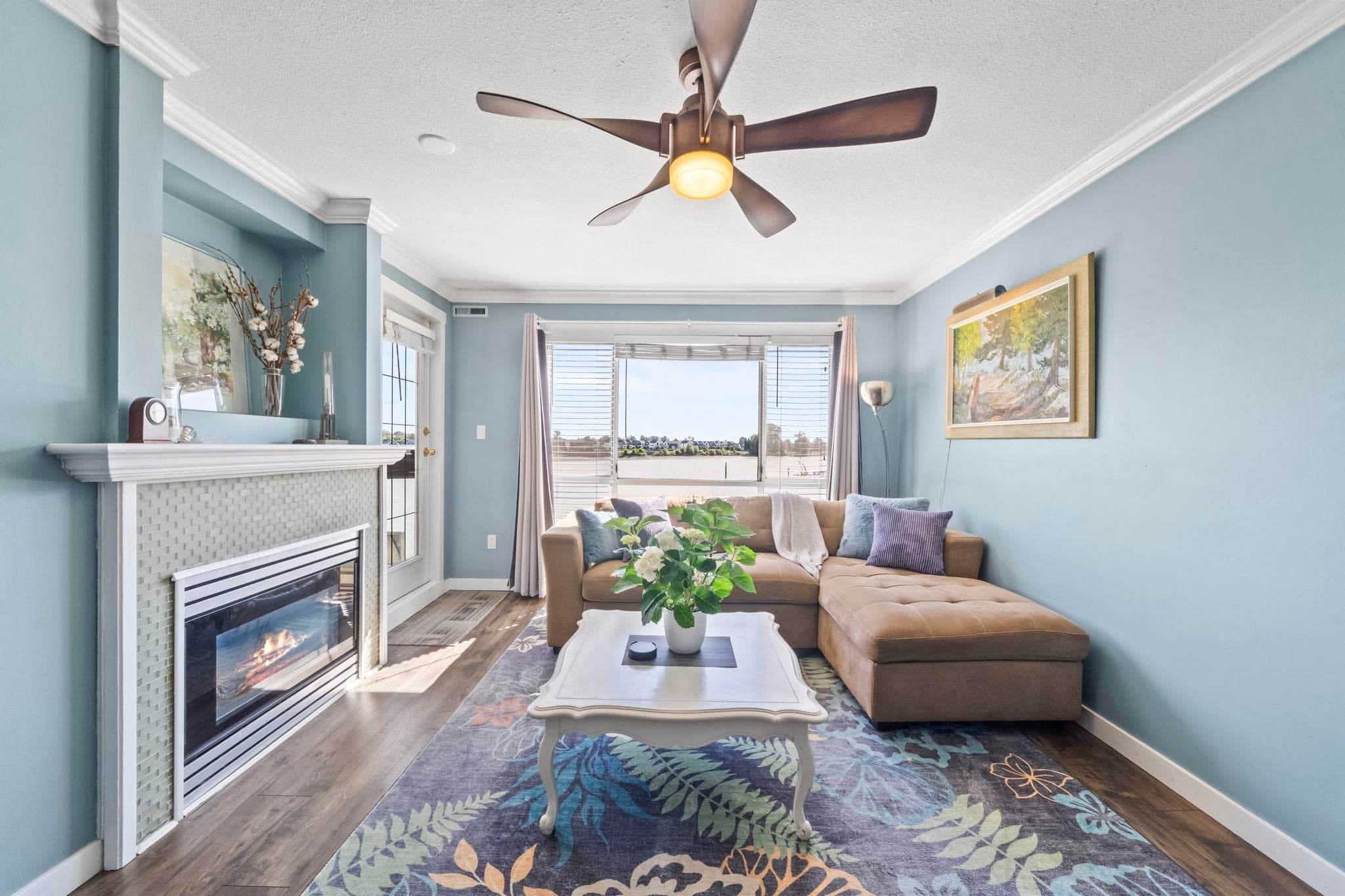312 - 6 Renaissance Square, New Westminster