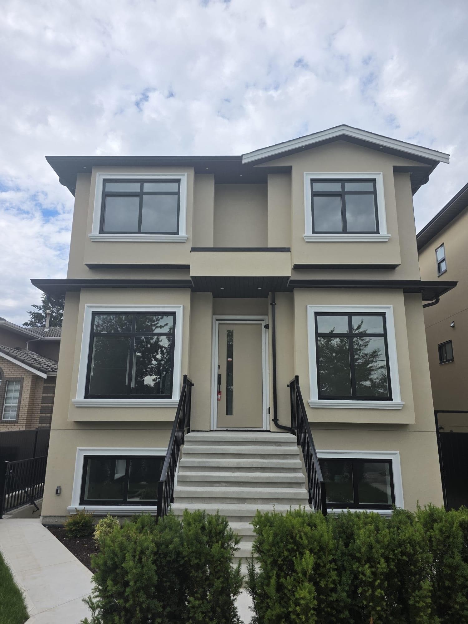 1 - 6885 Aubrey Street, Burnaby
