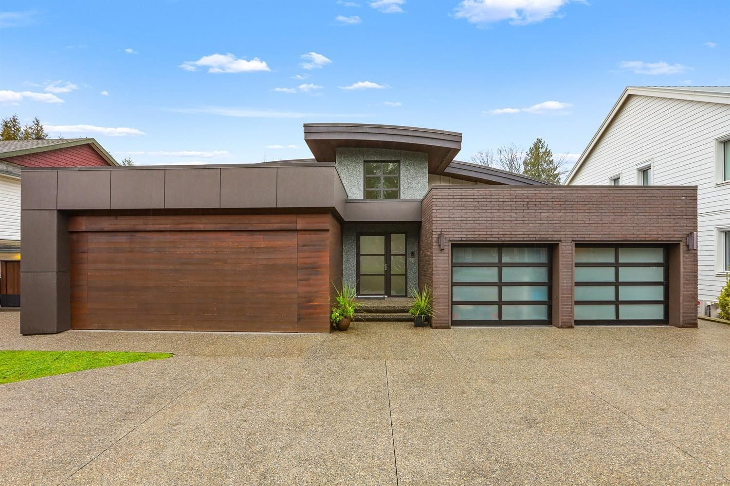 8901 Mackie Street, Langley