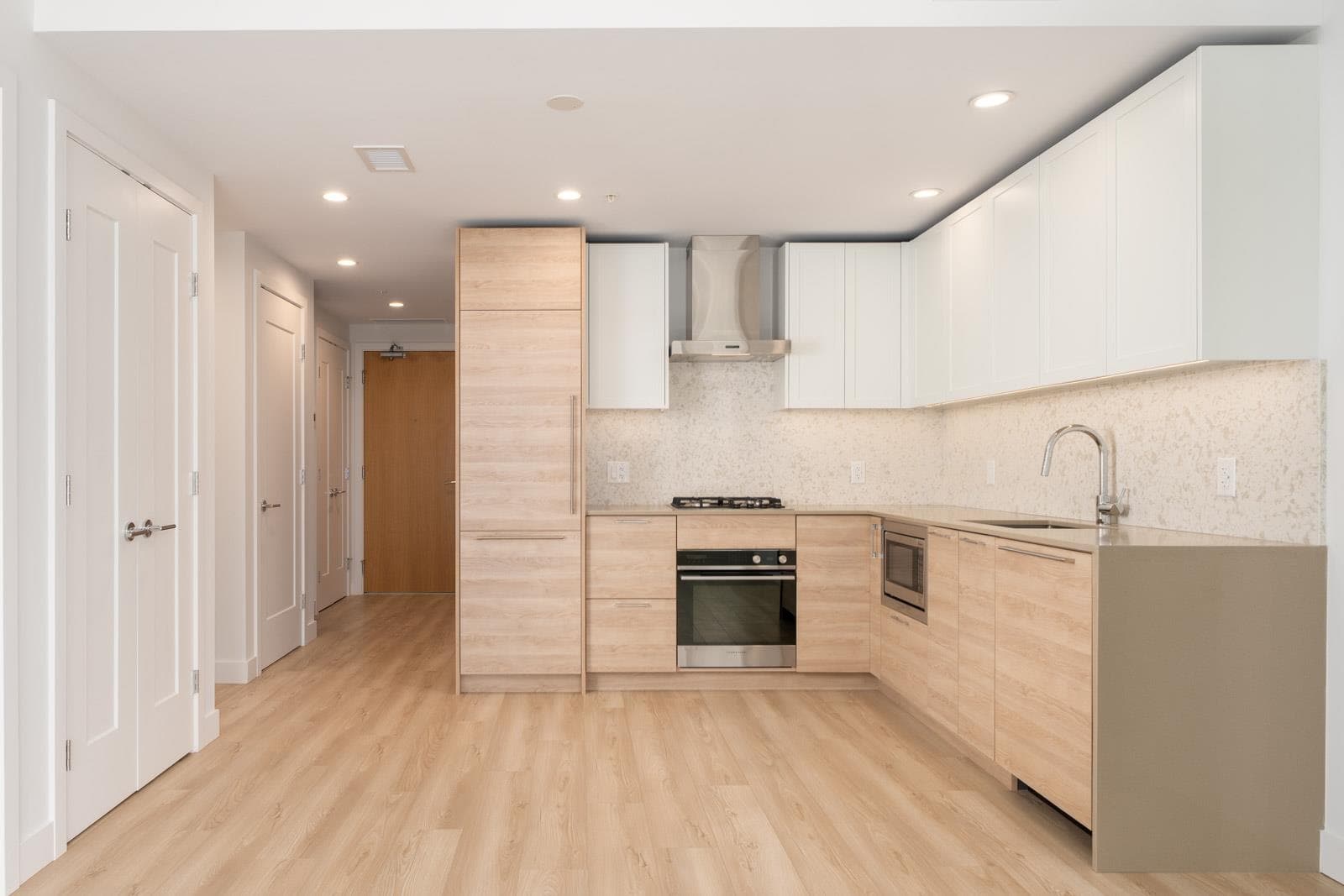 2102 - 2381 Beta Avenue, Burnaby, V5C 0P7 — photo 4