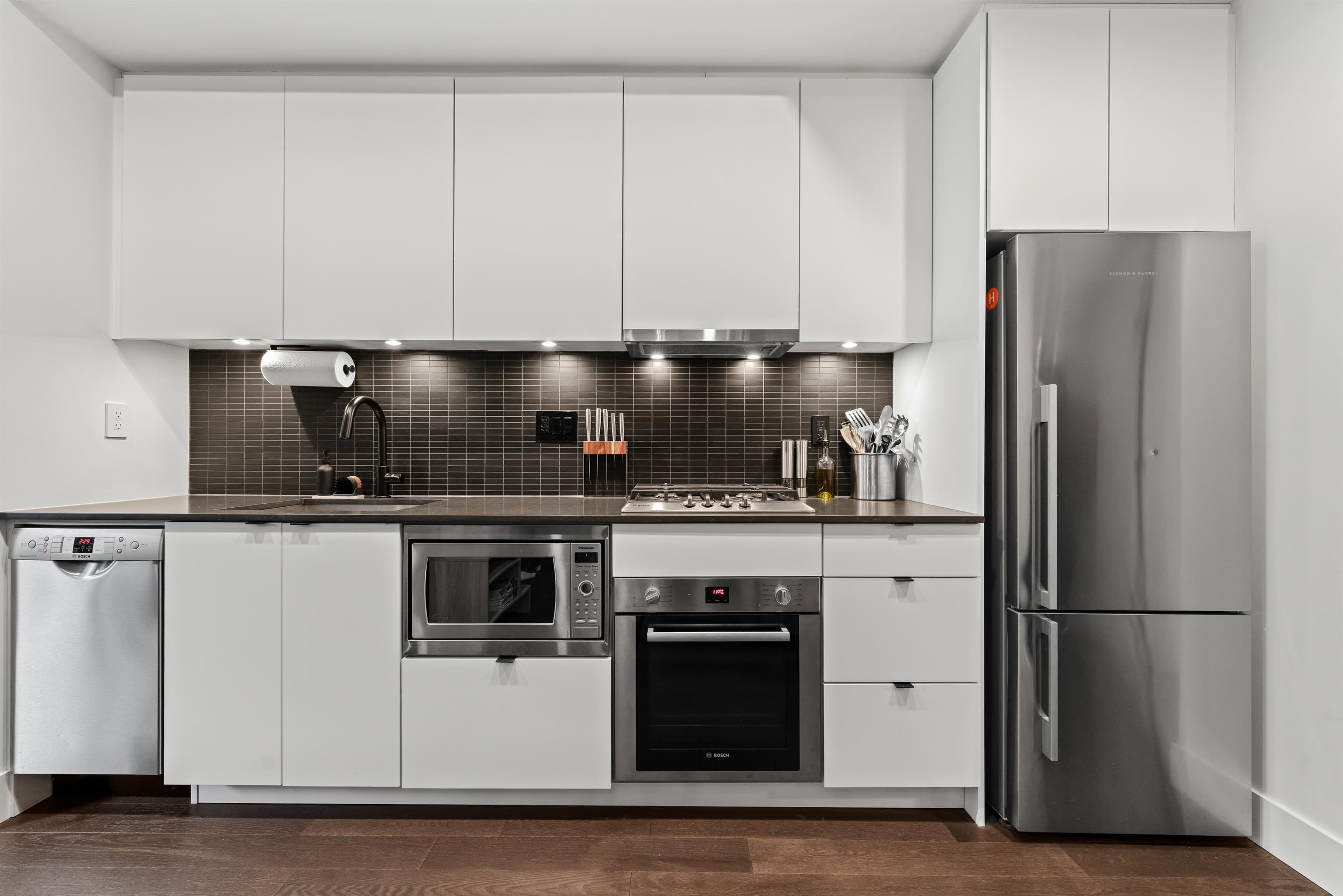 2726 Spring Street, Port Moody, V3H 0K7 — photo 5