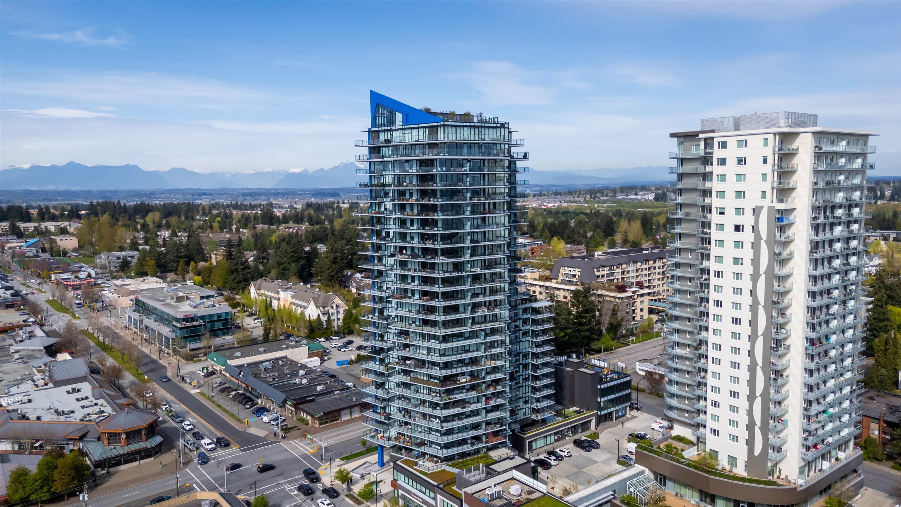 307 - 1588 Johnston Road, White Rock, V4B 0C5 — photo 2