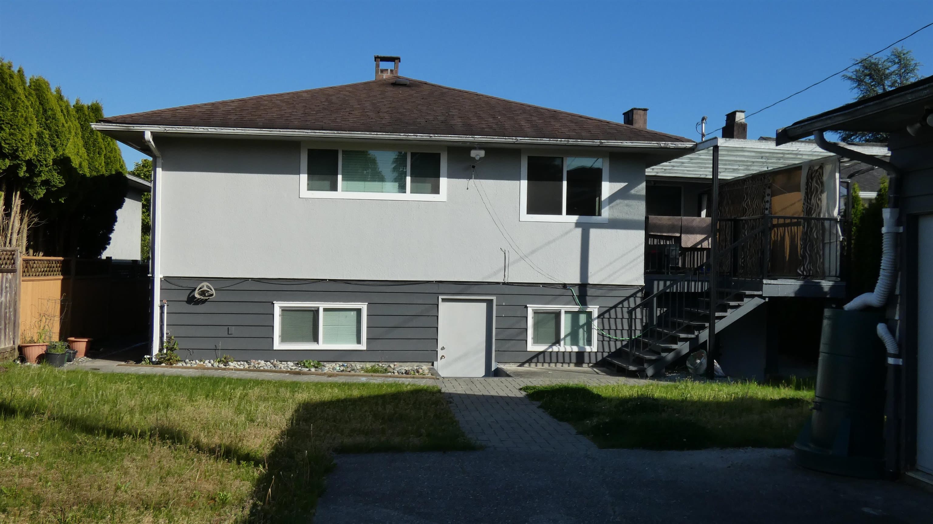 8391 11th Avenue, Burnaby, V3N 2P5 — photo 3