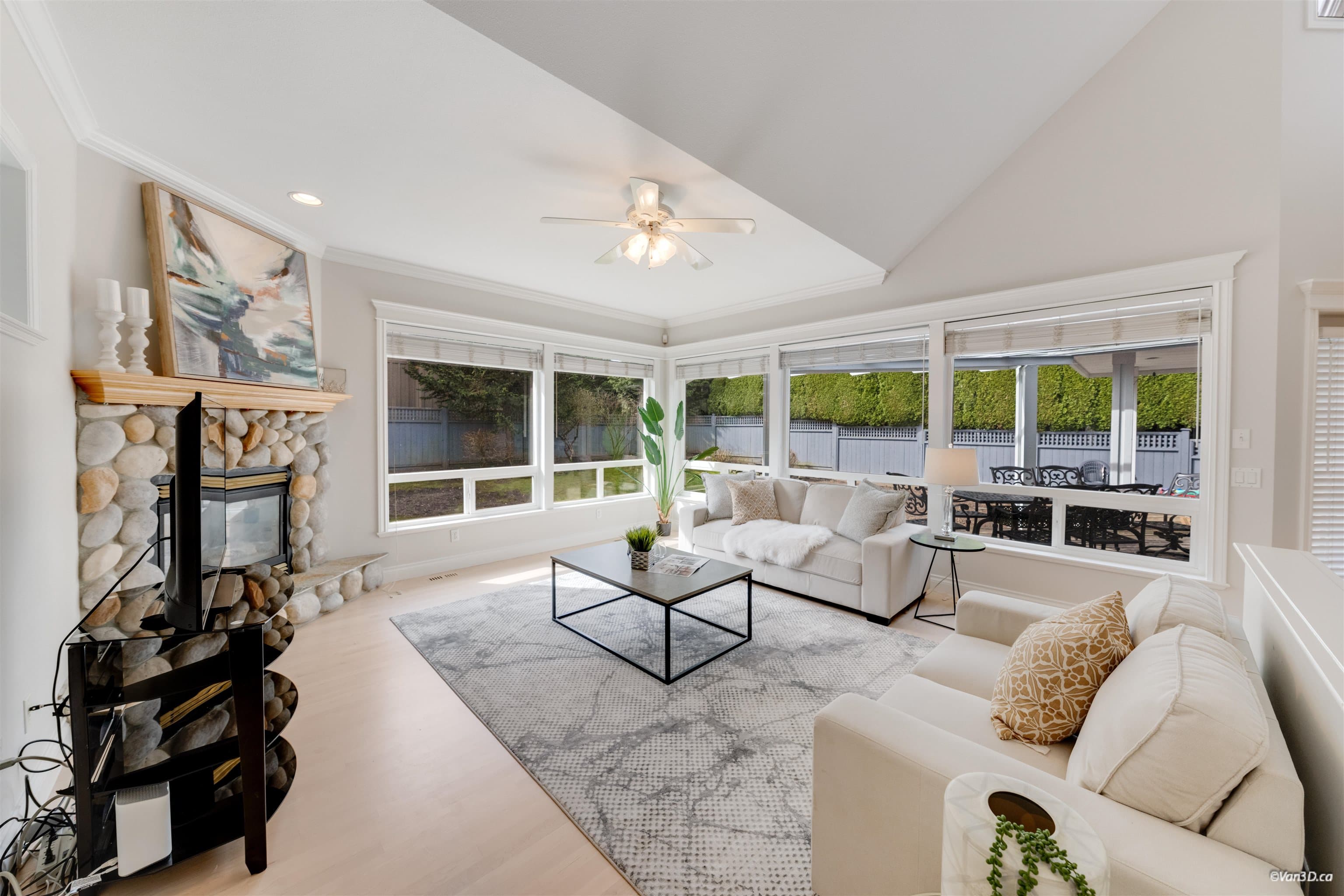 16330 Lincoln Woods Court, Surrey, V3Z 0J8 — photo 4