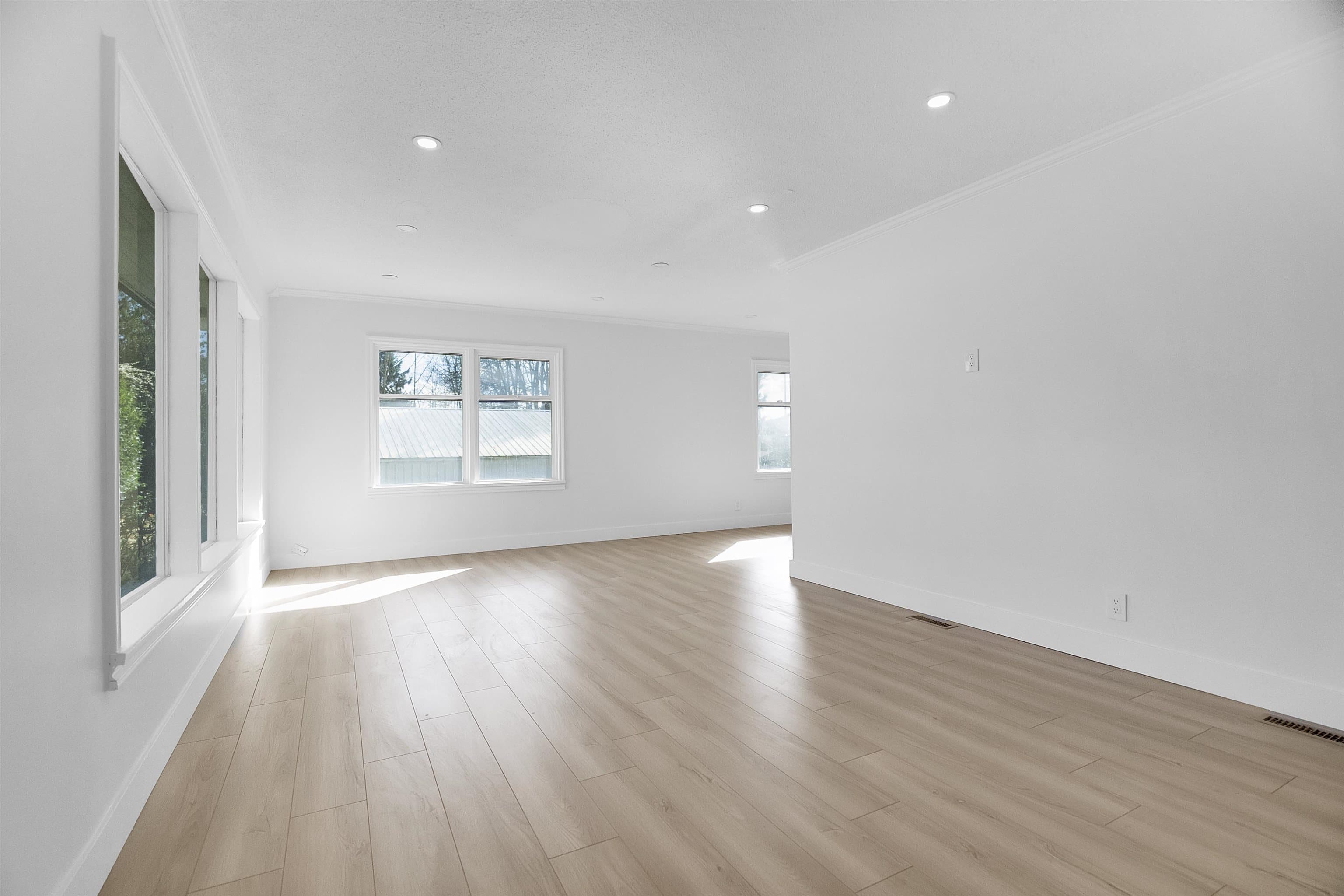 7489 Maple Street, Mission, V2V 3N8 — photo 4