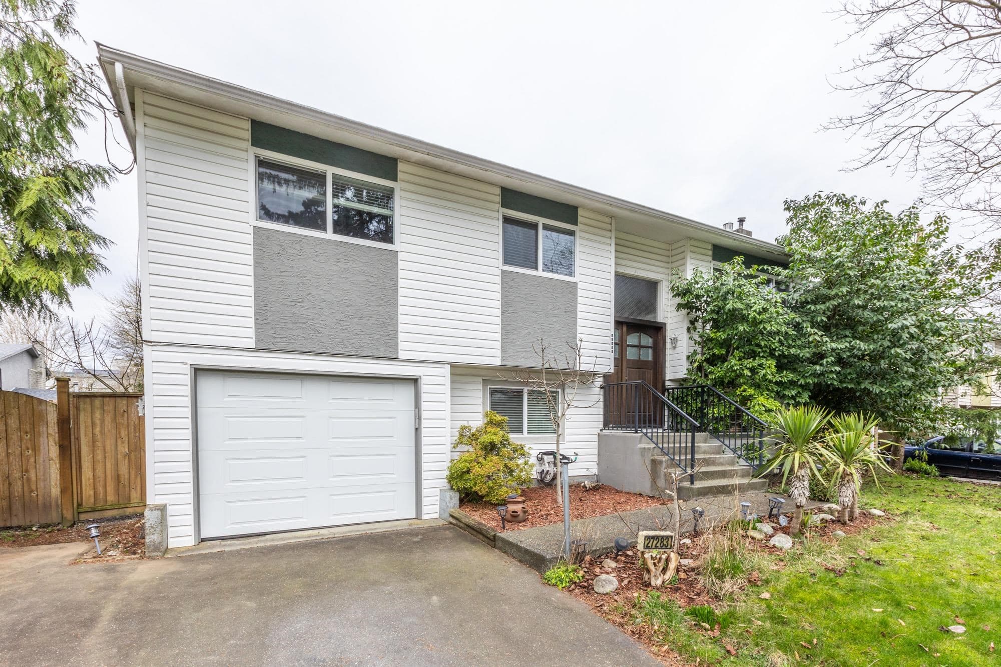 27283 29 Avenue, Langley