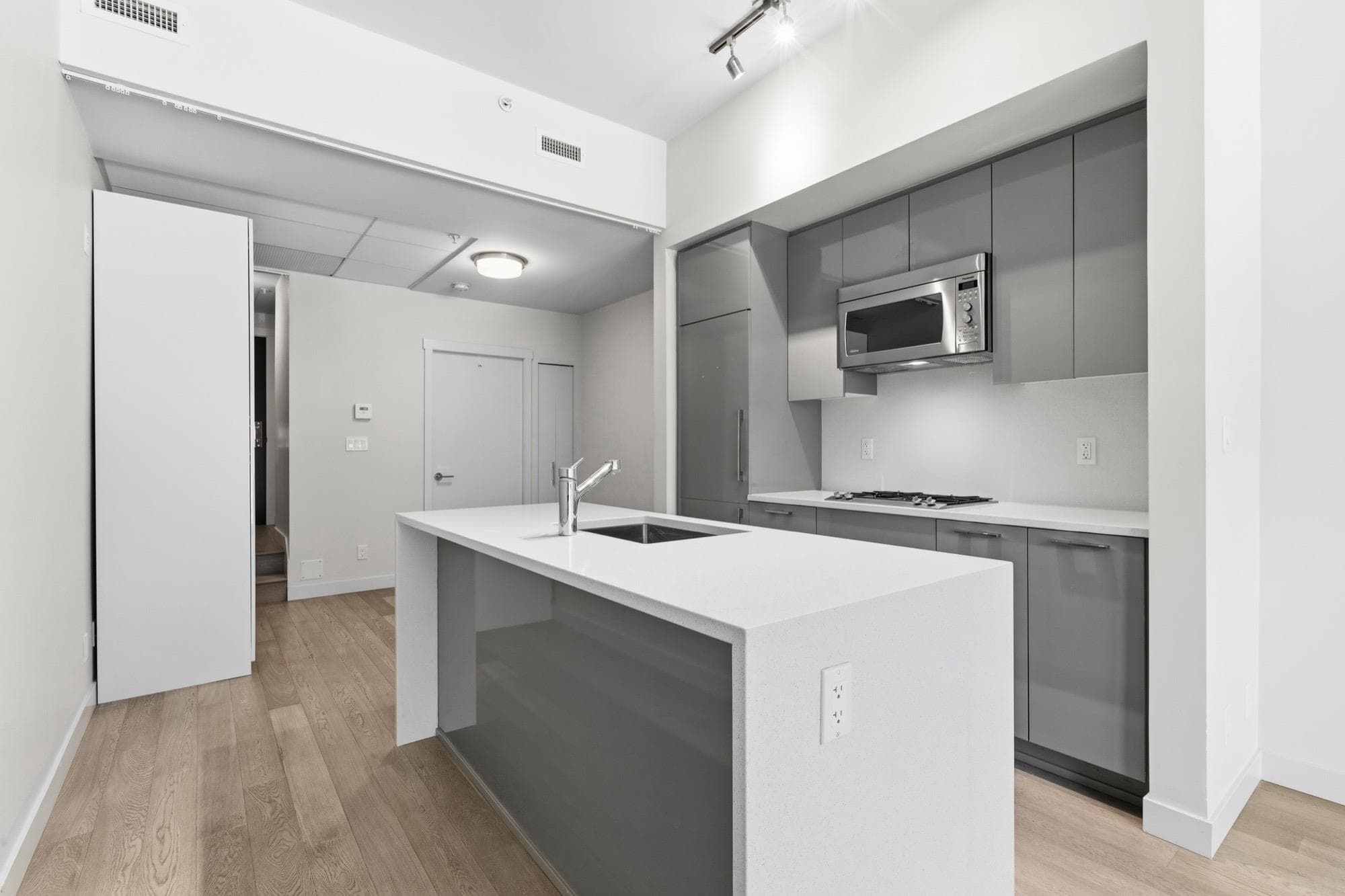 104 - 4488 Cambie Street, Vancouver, V5Y 0M2 — photo 5