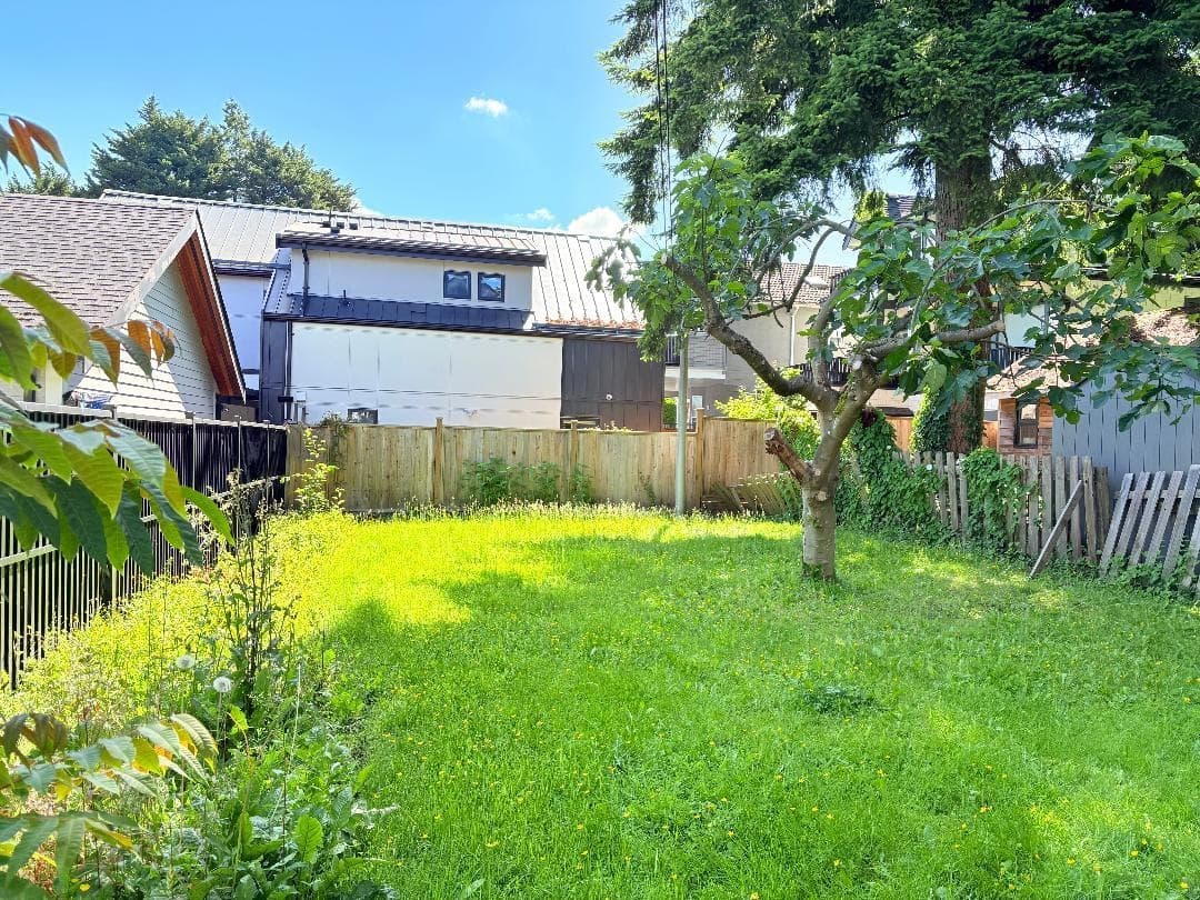 3034 Glen Drive, Vancouver, V5T 4C1 — photo 4