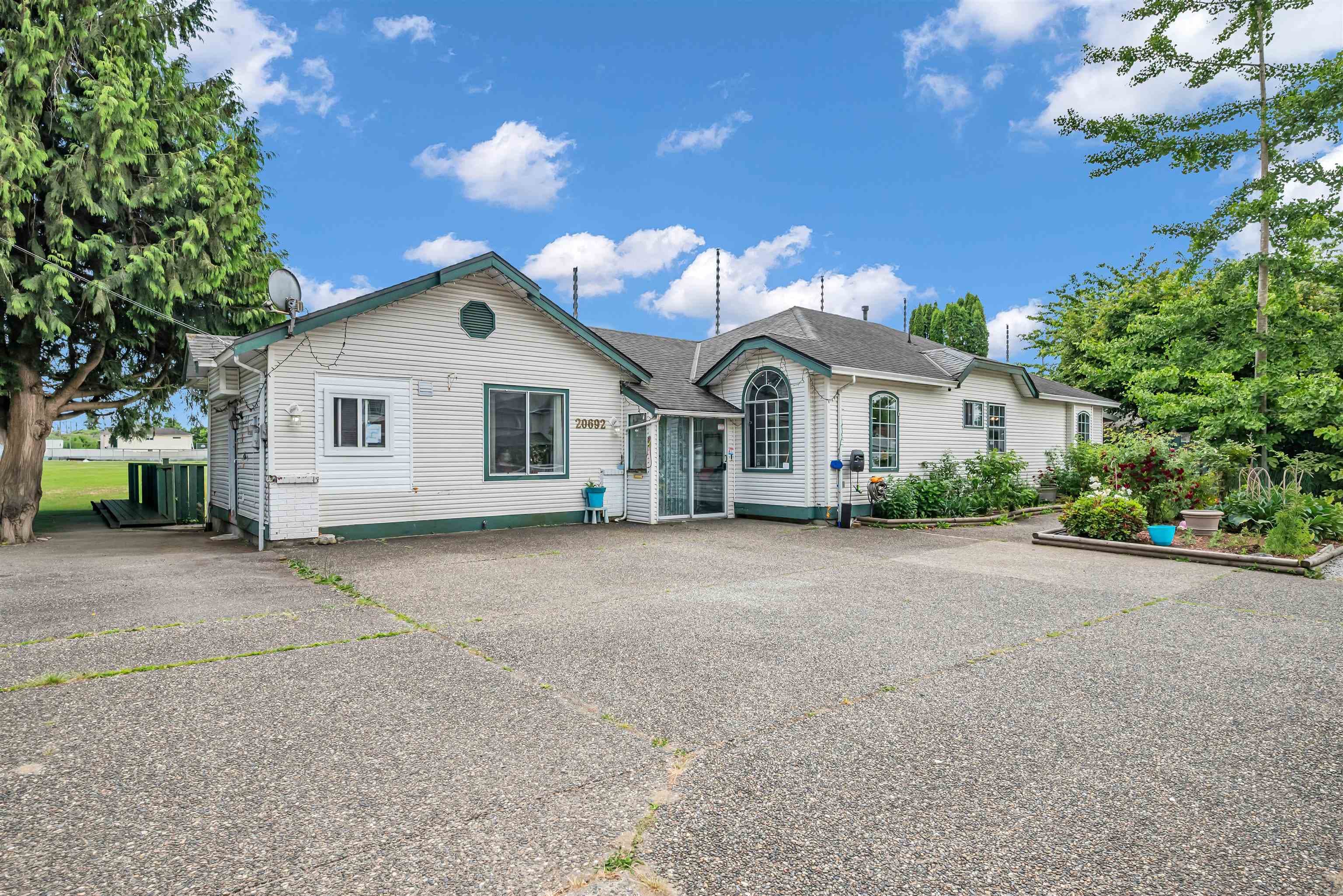 20692 River Road, Maple Ridge