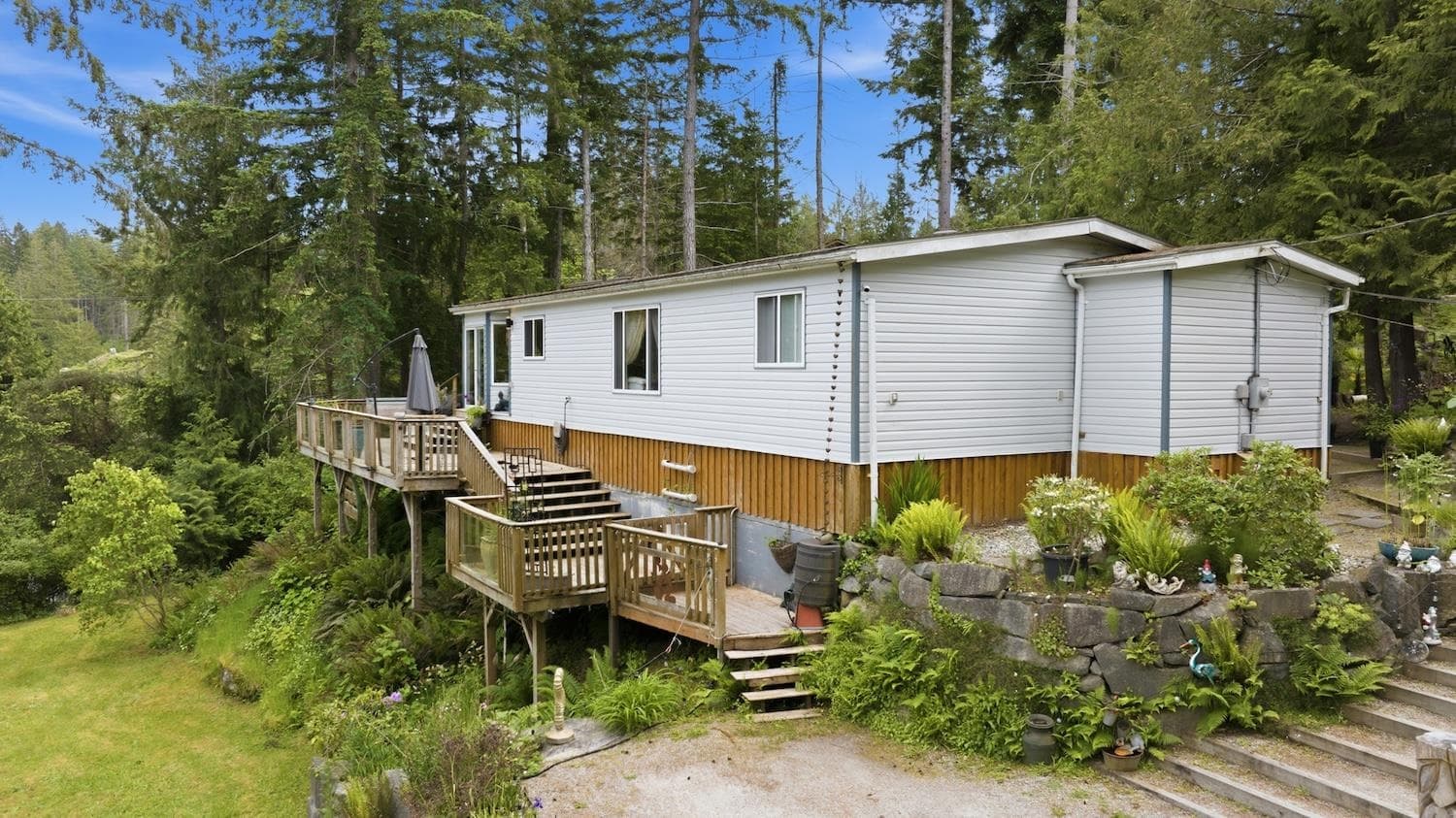 4580 Rondeview Road, Madeira Park
