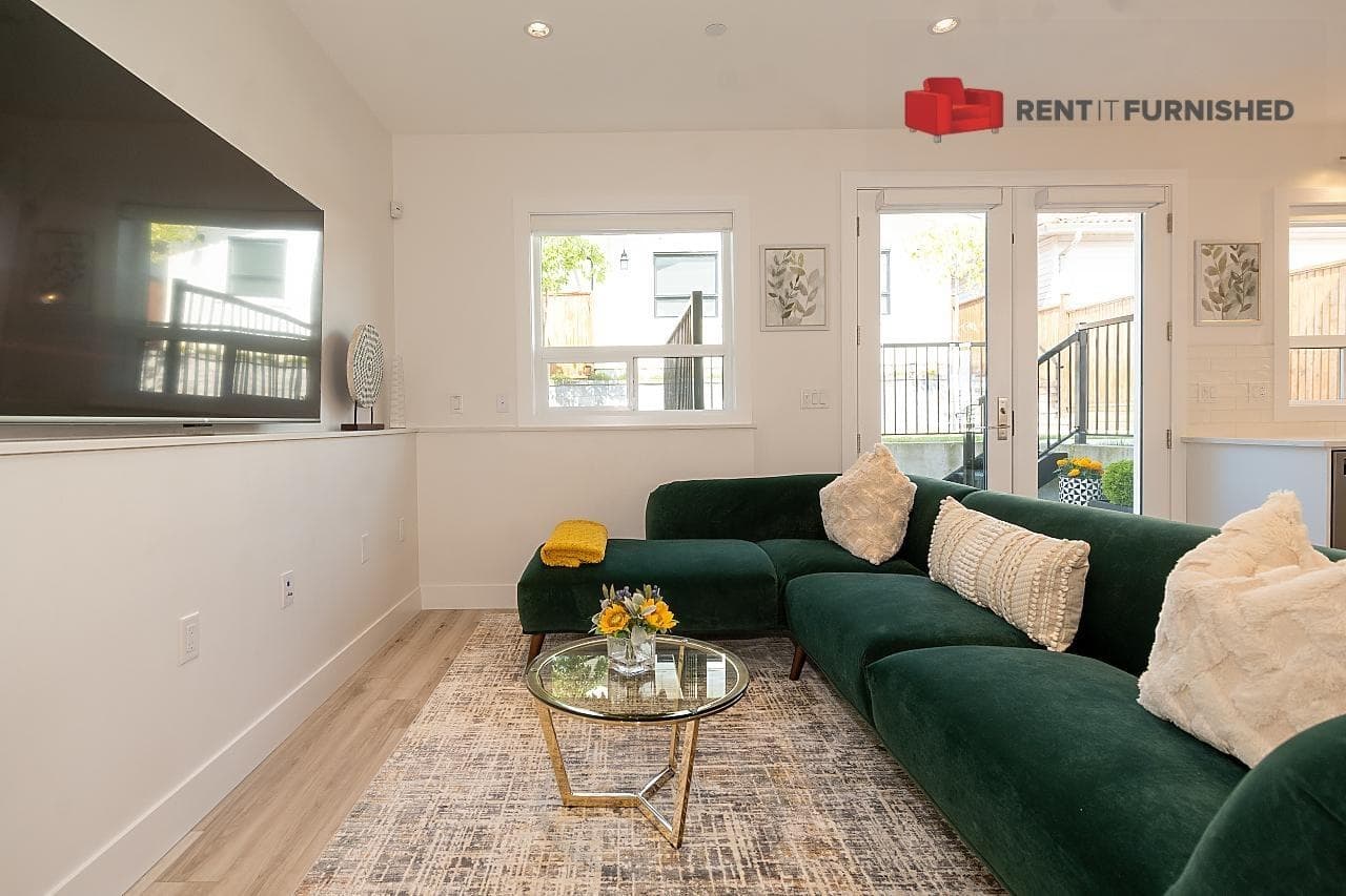 3143 E 8th Avenue, Vancouver, V5M 1X5 — photo 3