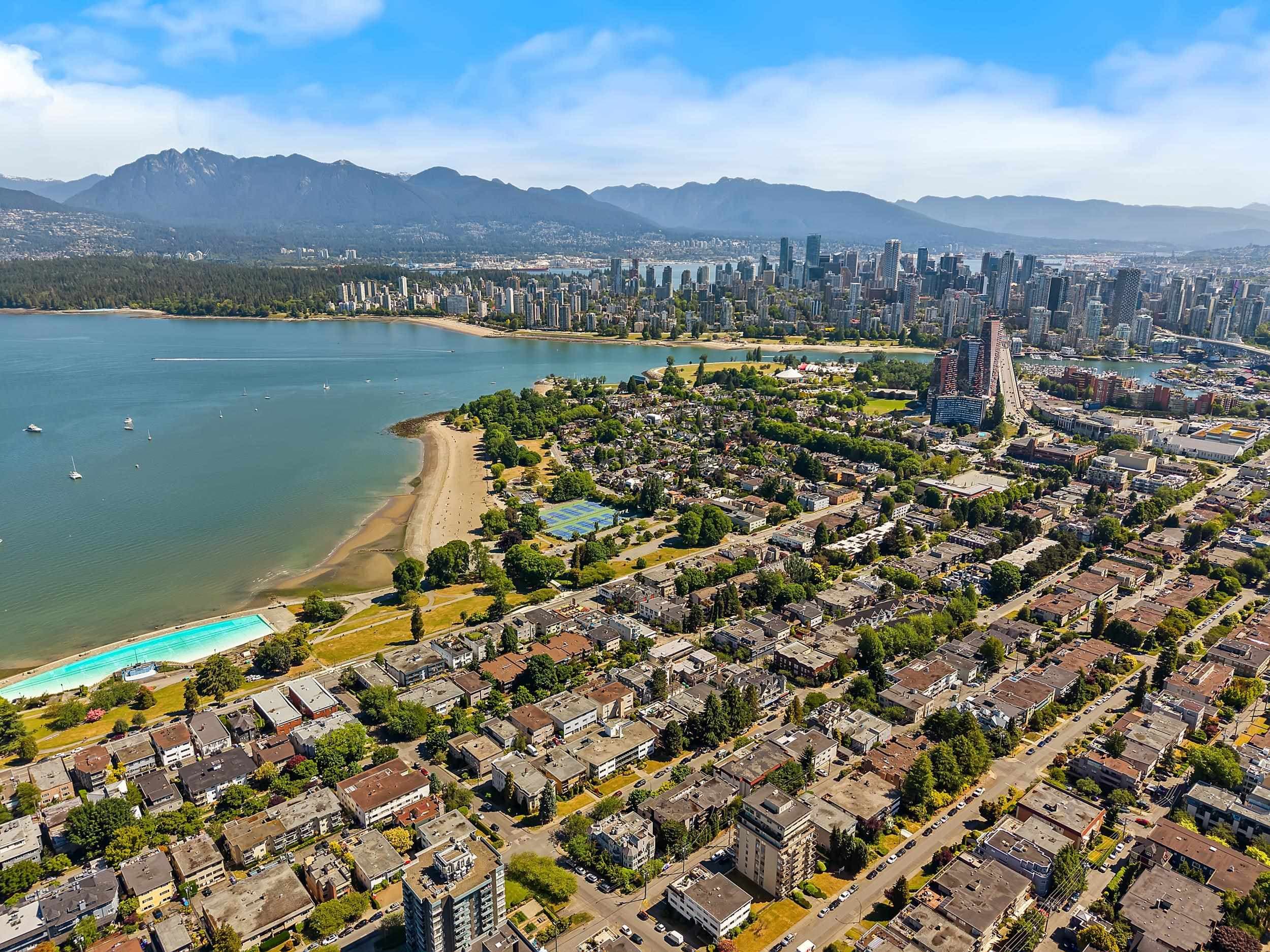 402 - 2211 W 2nd Avenue, Vancouver