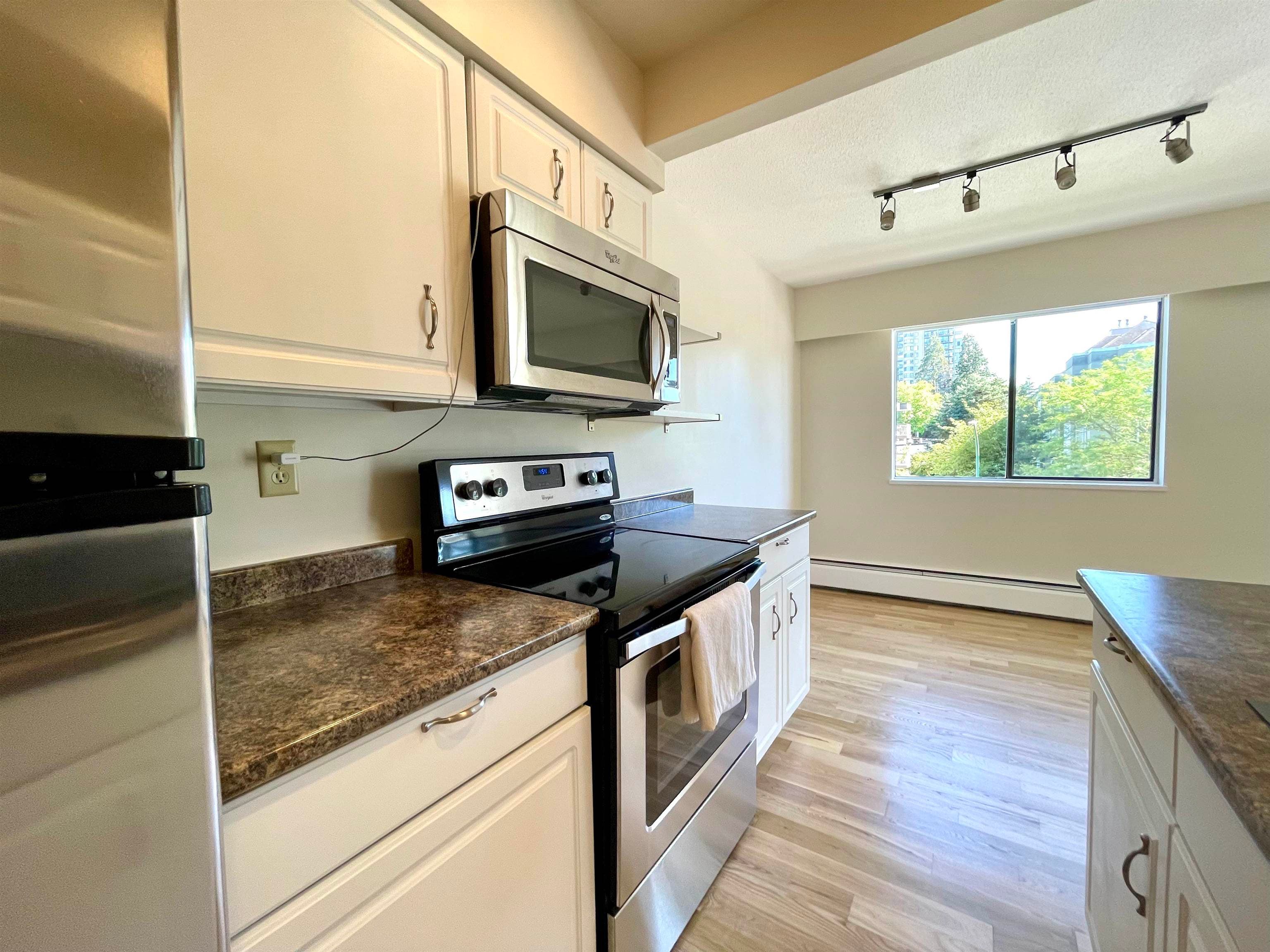 307 - 5127 Irving Street, Burnaby