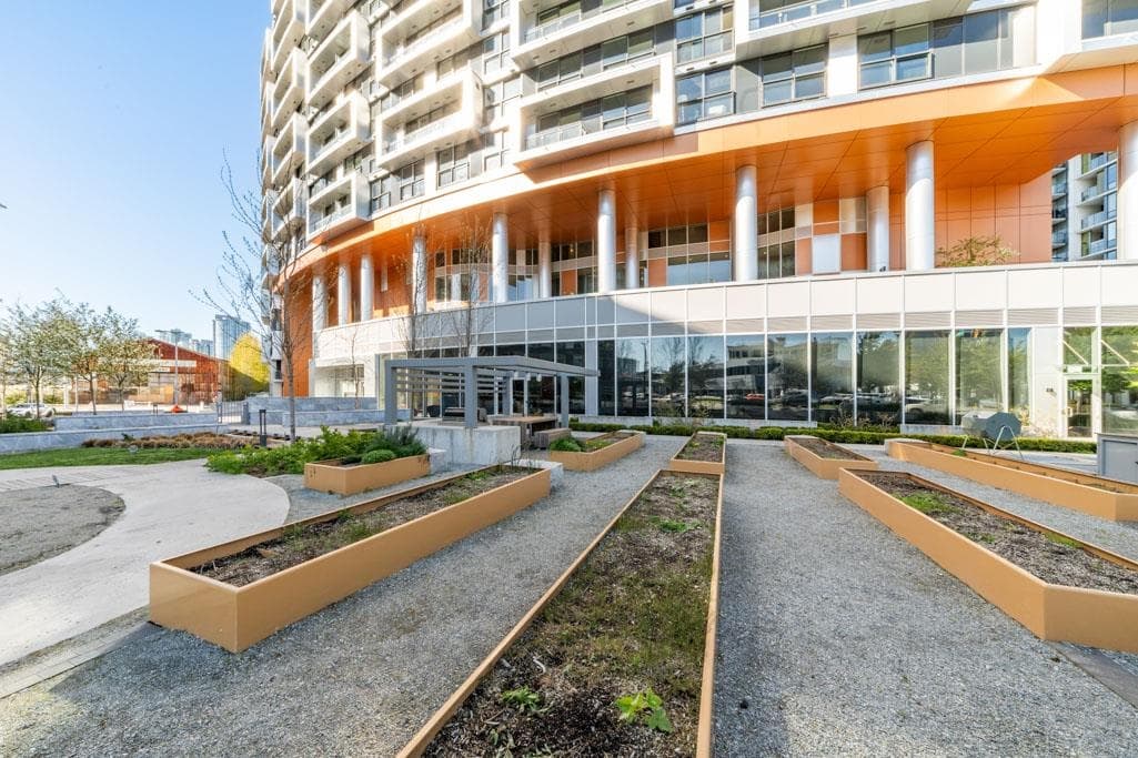 1207 - 1768 Cook Street, Vancouver, V5Y 0N3 — photo 1