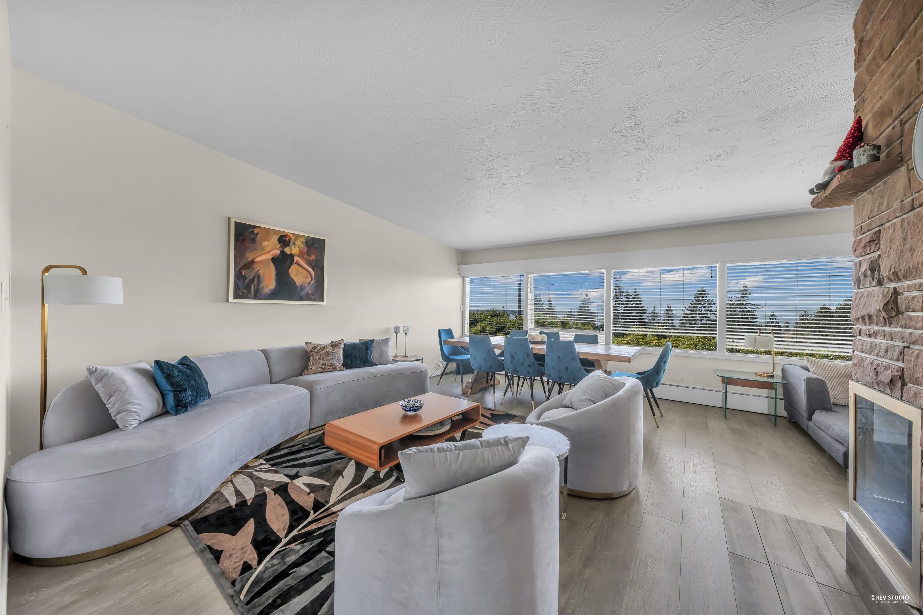 1230 Queens Avenue, West Vancouver, V7S 2K2 — photo 5