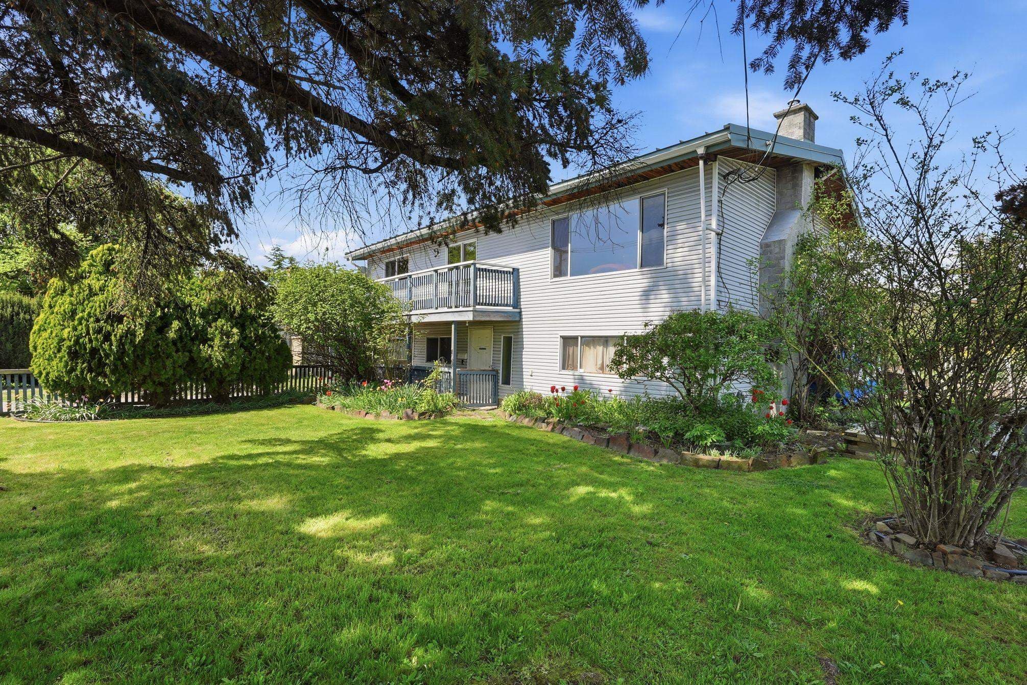 17569 60 Avenue, Surrey, V3S 1T9 — photo 1