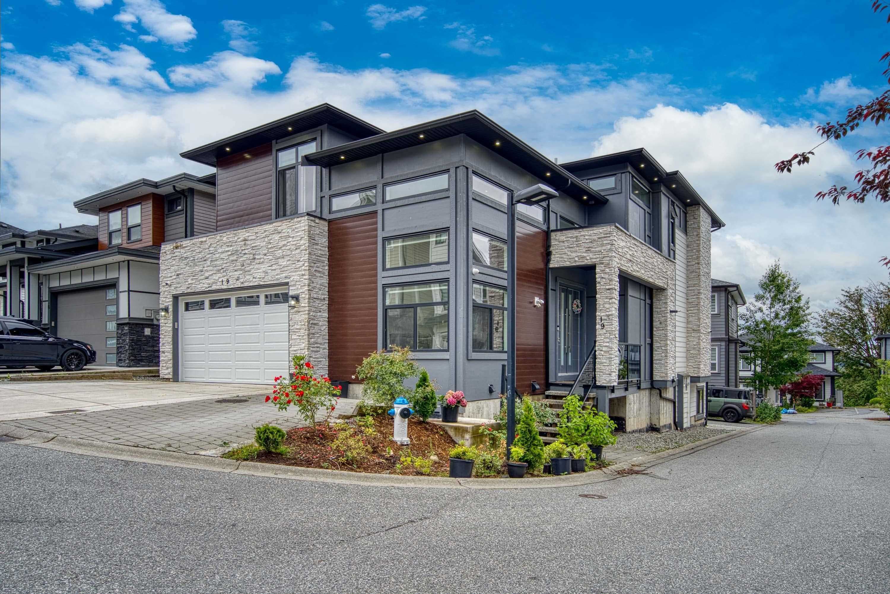 19 - 4295 Old Clayburn Road, Abbotsford