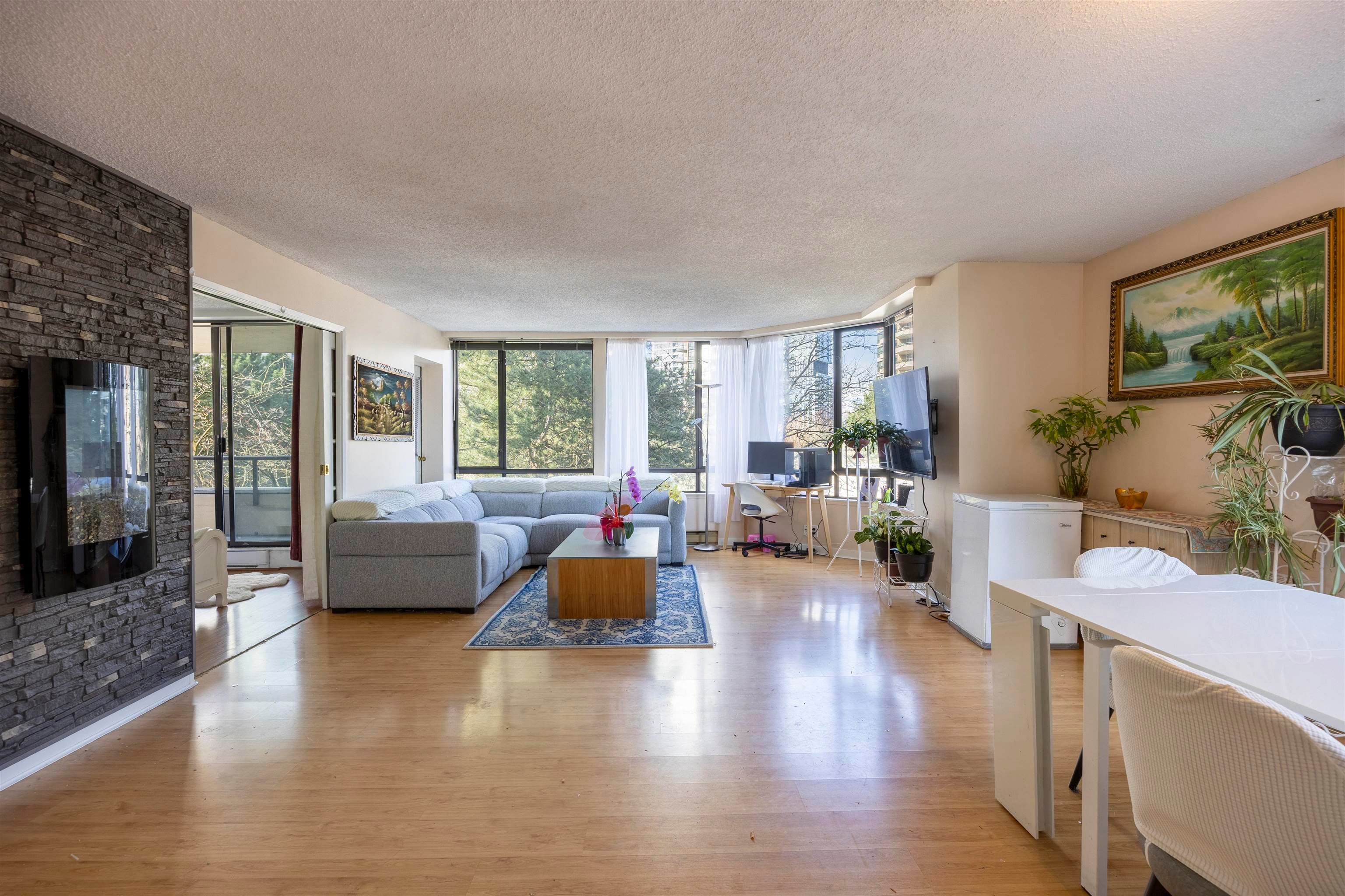 502 - 6282 Kathleen Avenue, Burnaby, V5H 4J4 — photo 4
