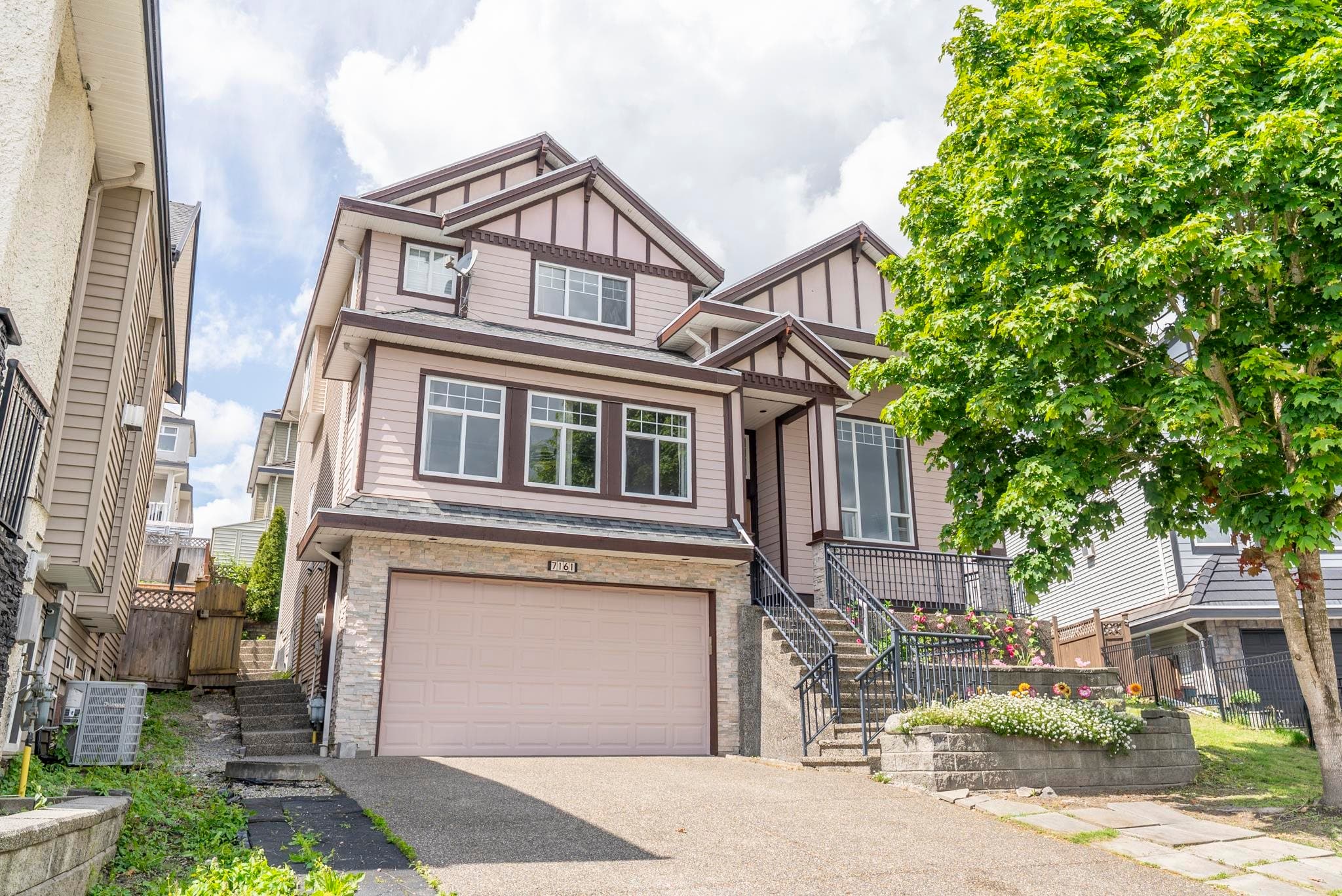 7161 151 Street, Surrey, V3S 7Y8 — photo 1