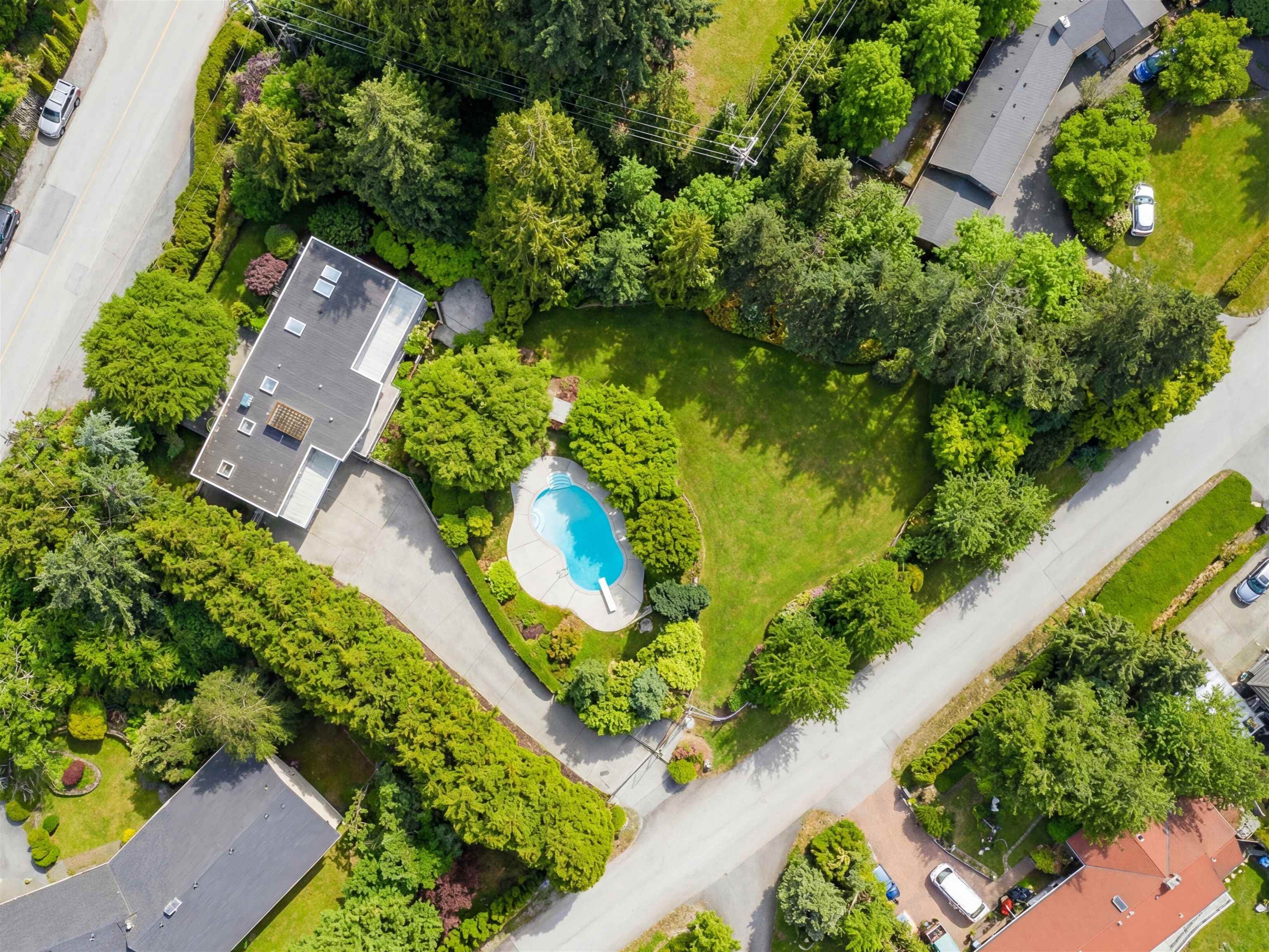 680 St. Andrews Road, West Vancouver, V7S 1V6 — photo 2