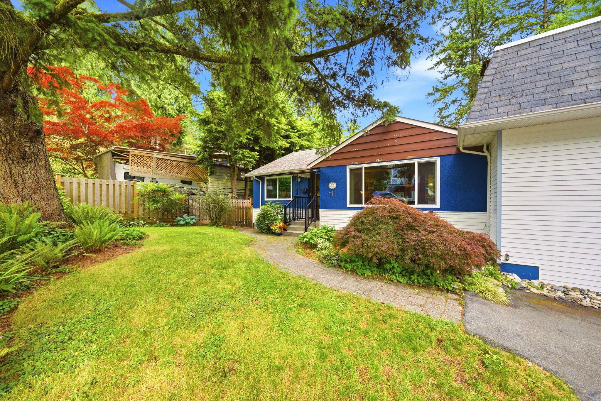 1611 Lynn Valley Road, North Vancouver