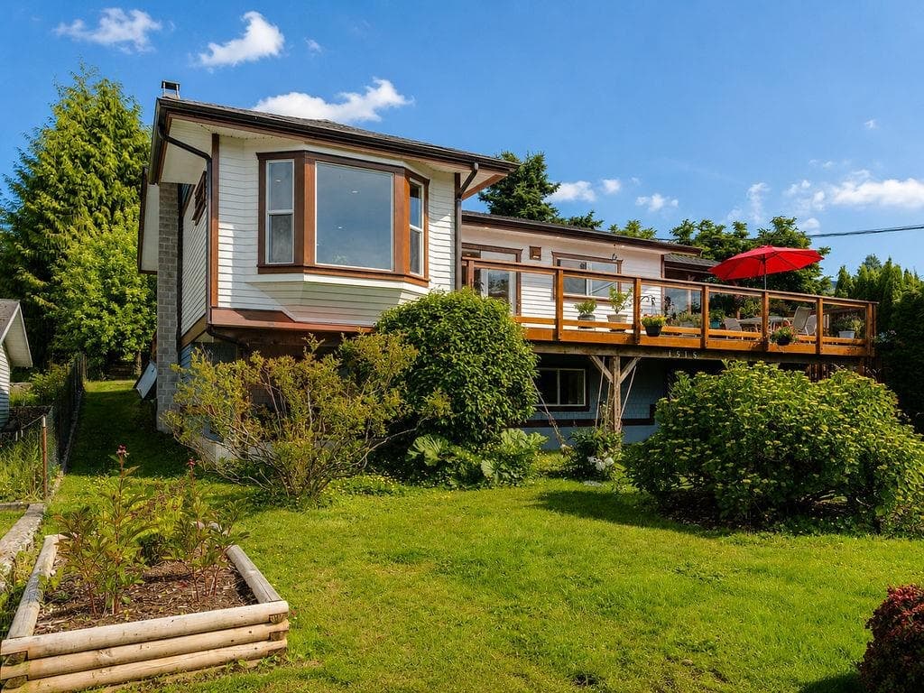 1515 Thompson Road, Gibsons