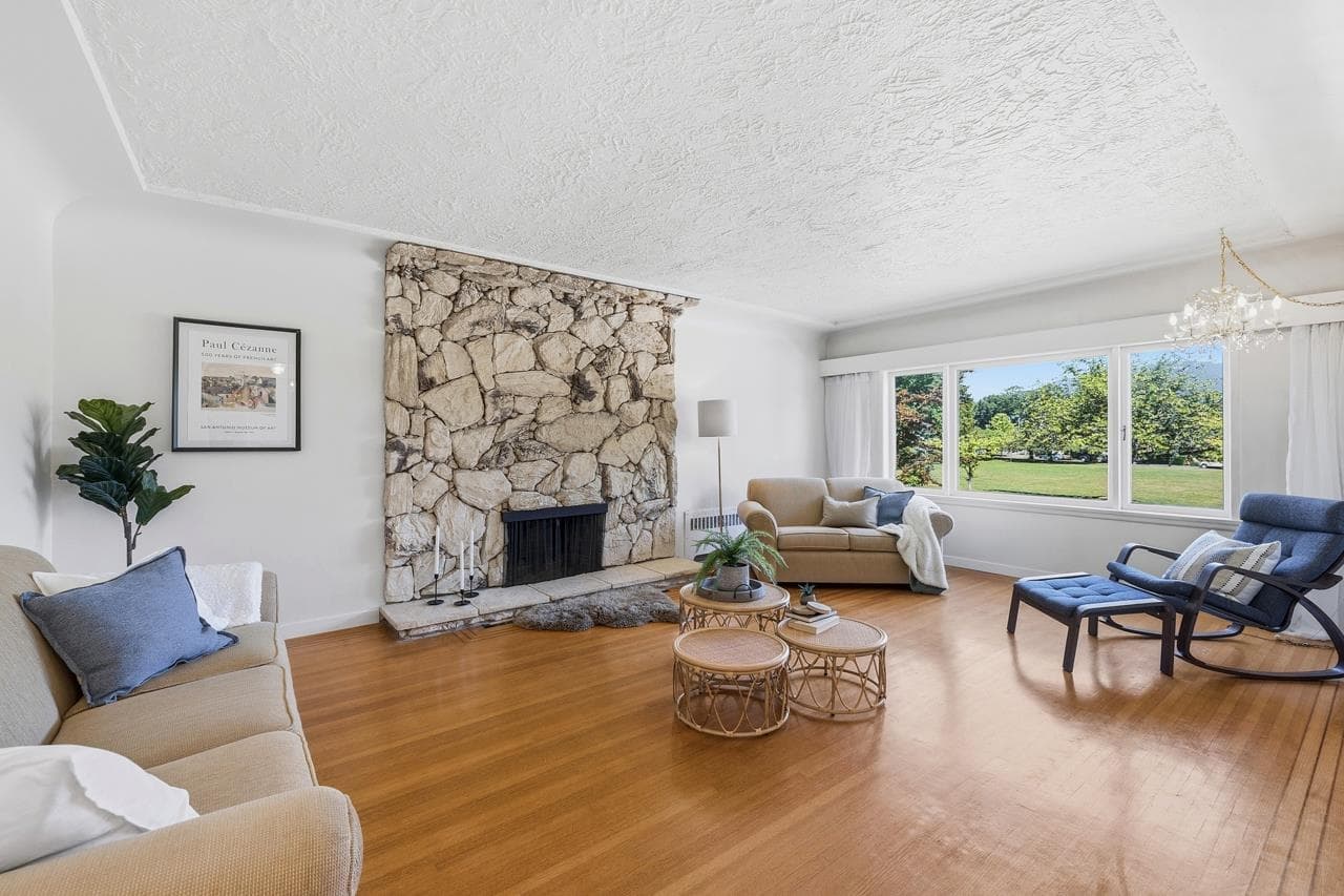 2880 Oxford Street, Vancouver