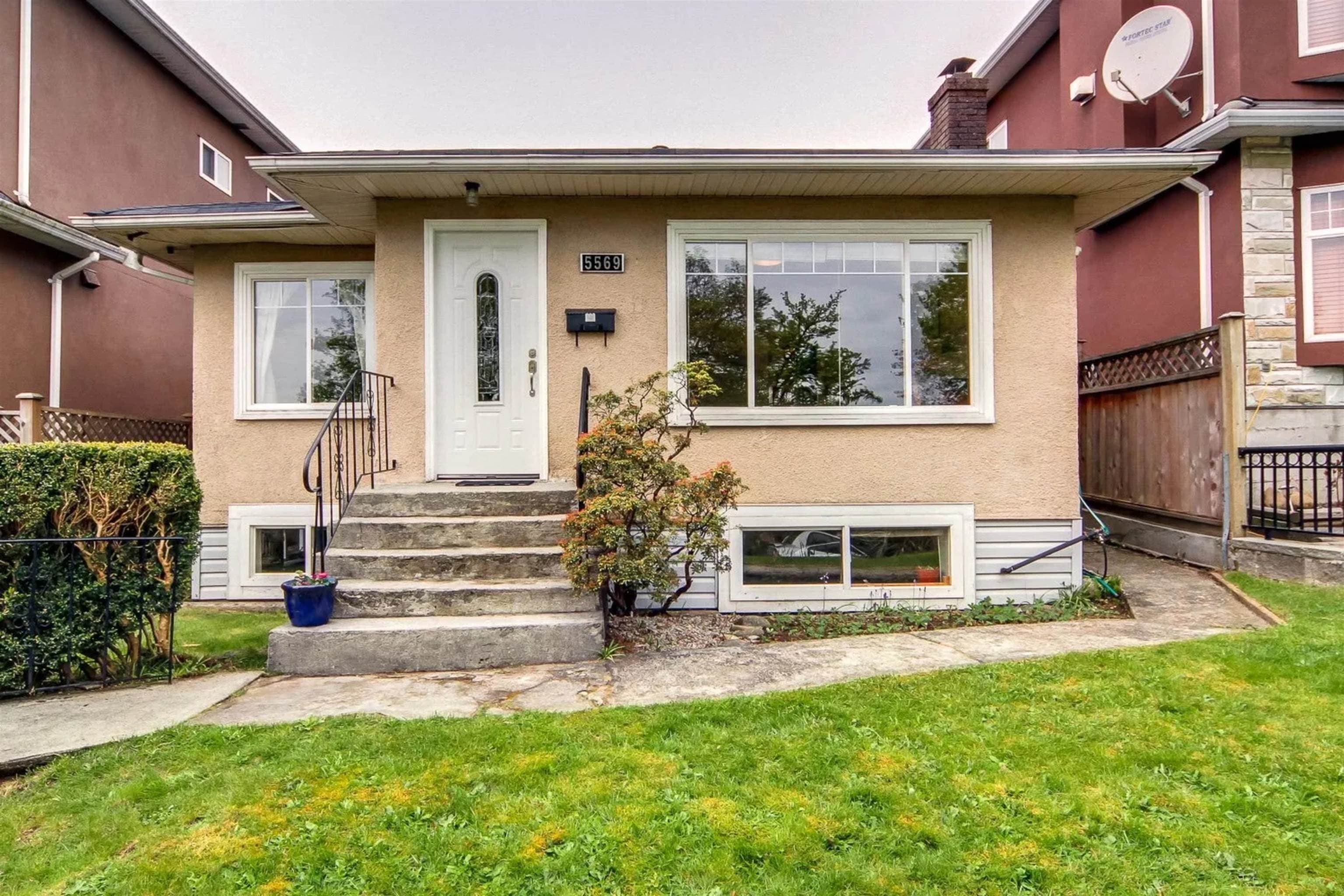 5569 Culloden Street, Vancouver