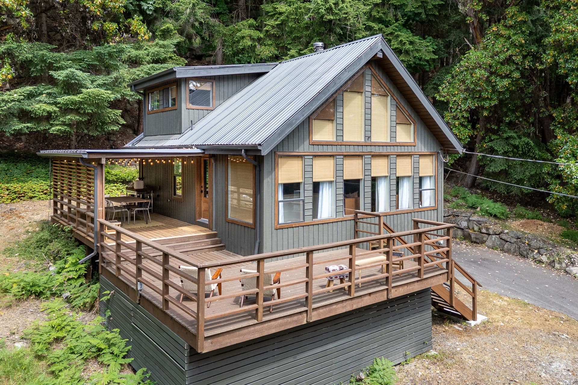 303 Wood Dale Drive, Mayne Island