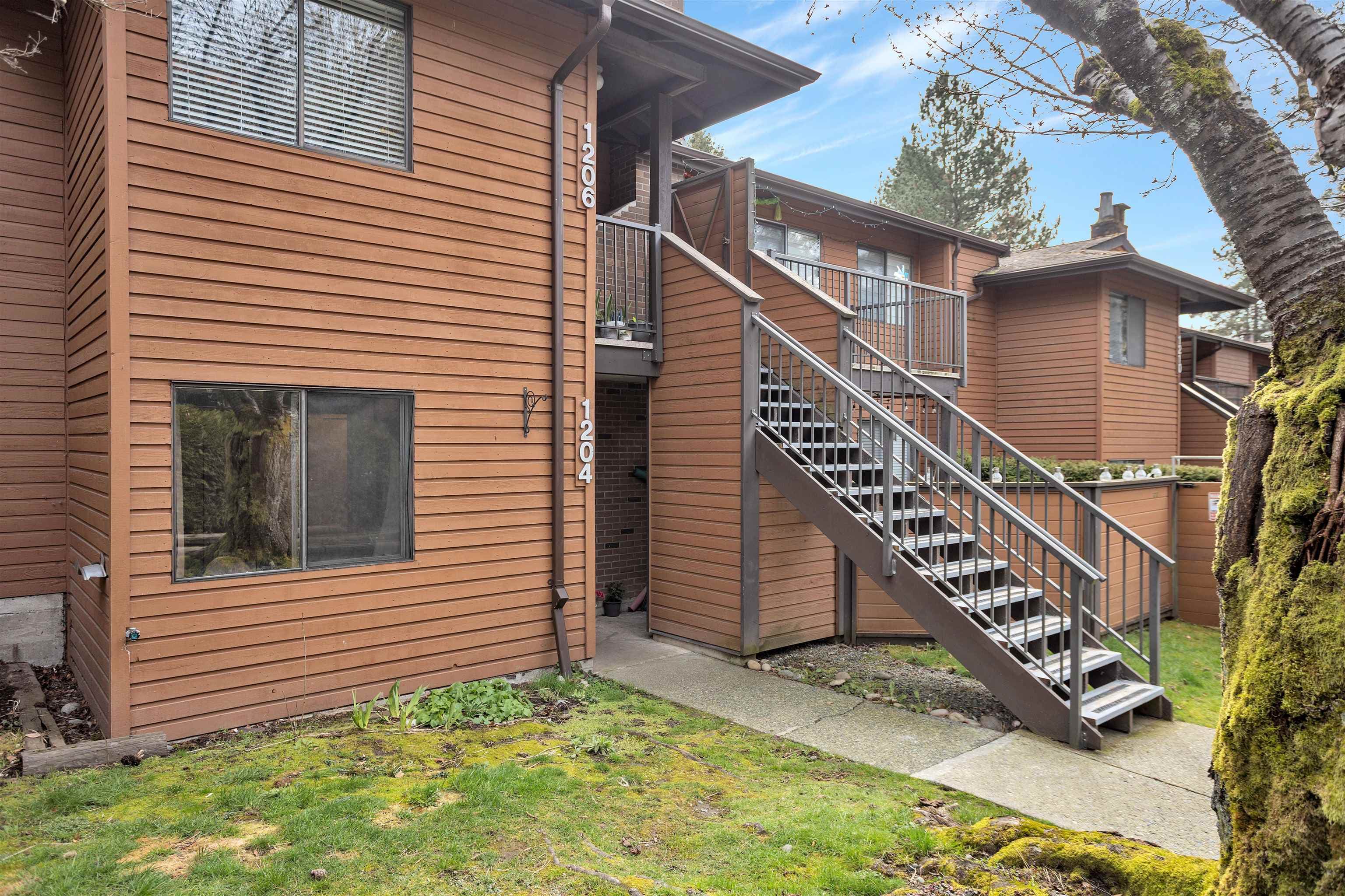 1204 - 10620 150 Street, Surrey, V3R 7S1 — photo 2