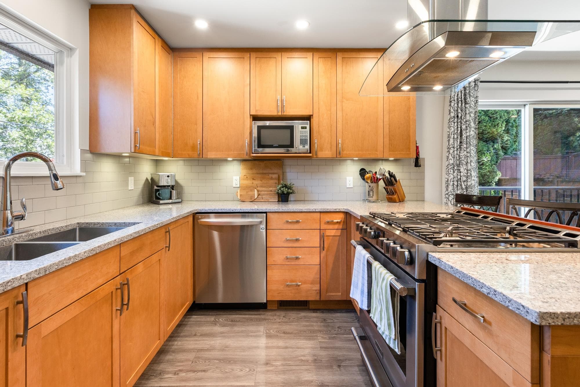 10264 Main Street, Delta