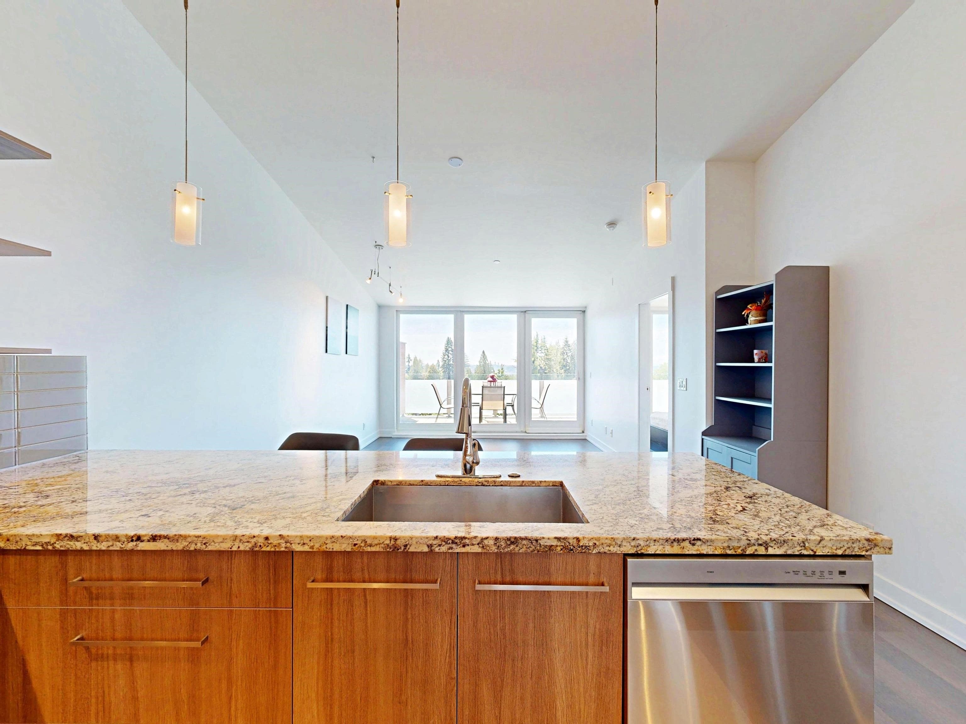 402 - 650 Evergreen Place, North Vancouver, V7N 0A5 — photo 5