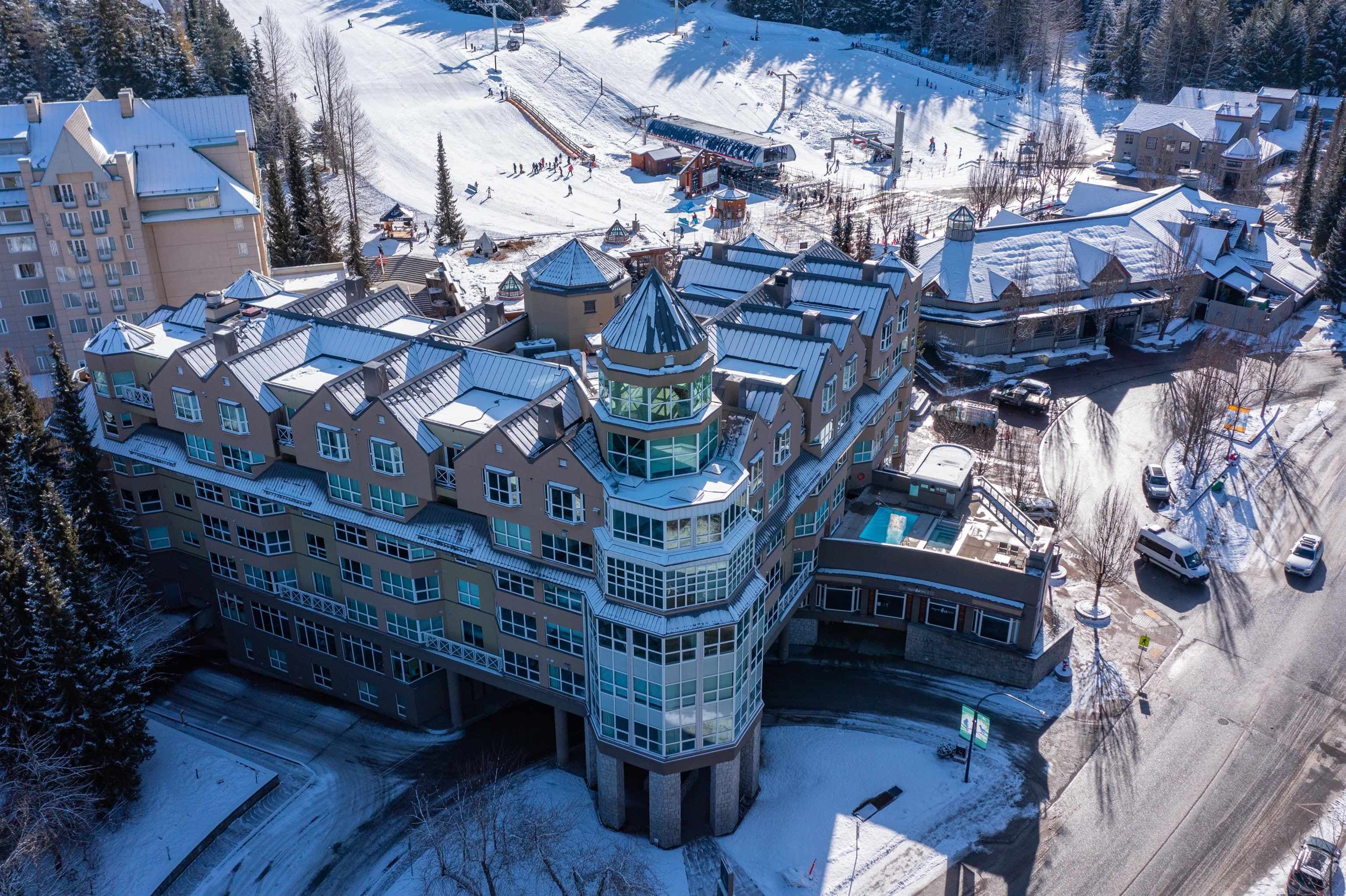 401 - 4557 Blackcomb Way, Whistler, V8E 0Y2 — photo 2