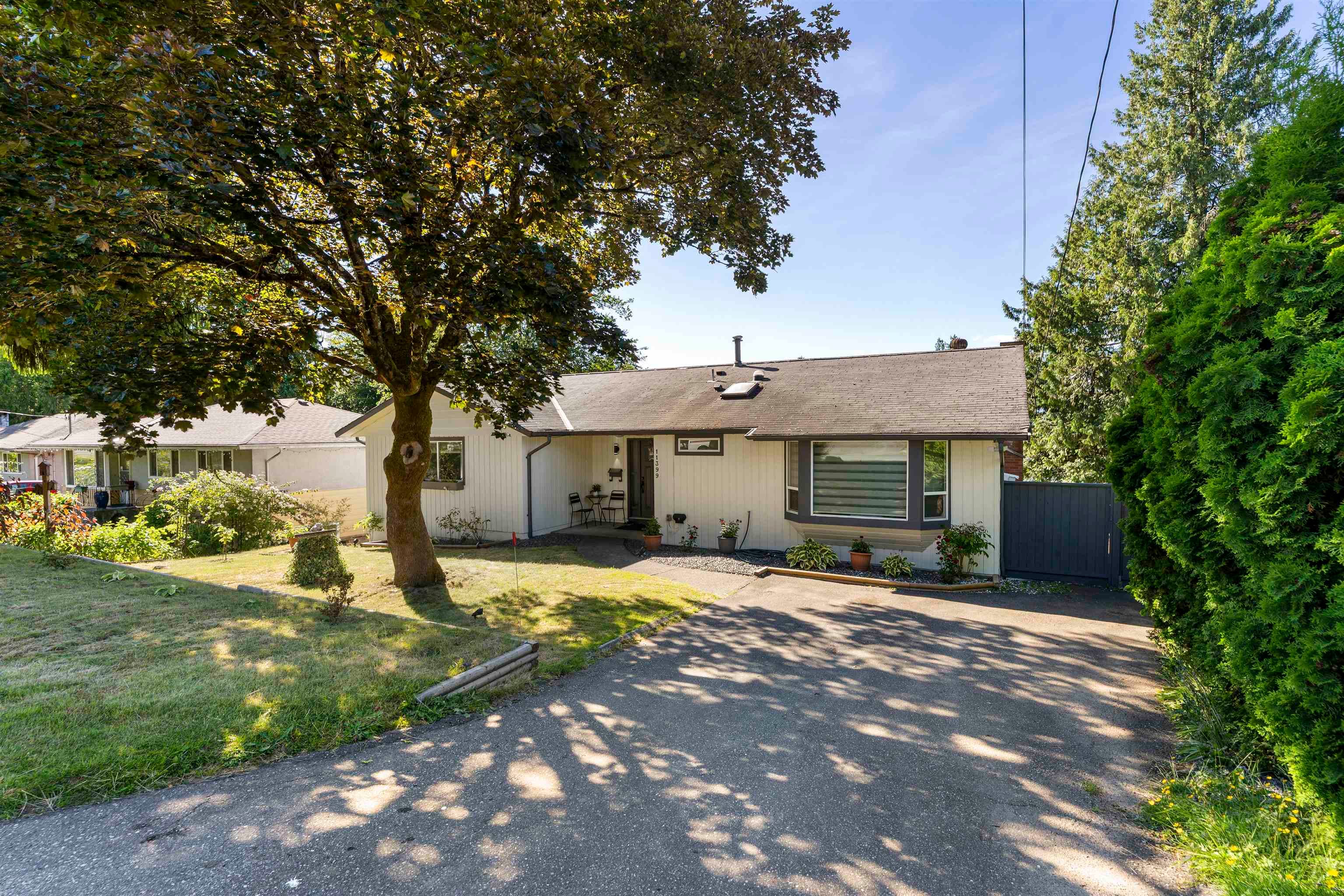 11399 S Loughren Drive, Surrey