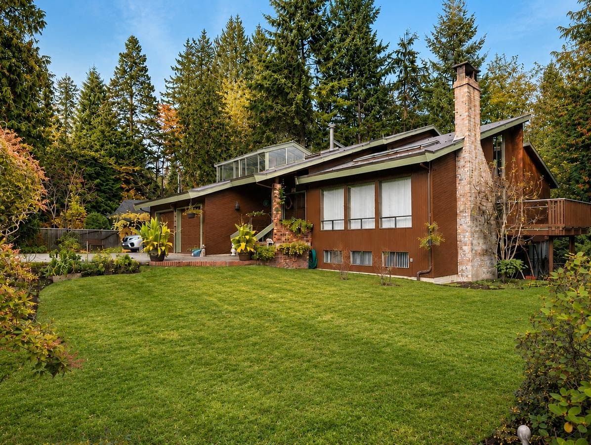 1498 Chamberlain Drive, North Vancouver, V7K 1P6 — photo 2