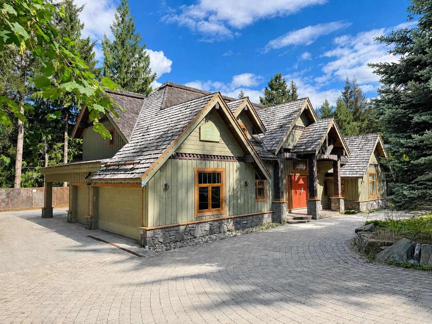 3012 Alpine Crescent, Whistler, V8E 0B8 — photo 2