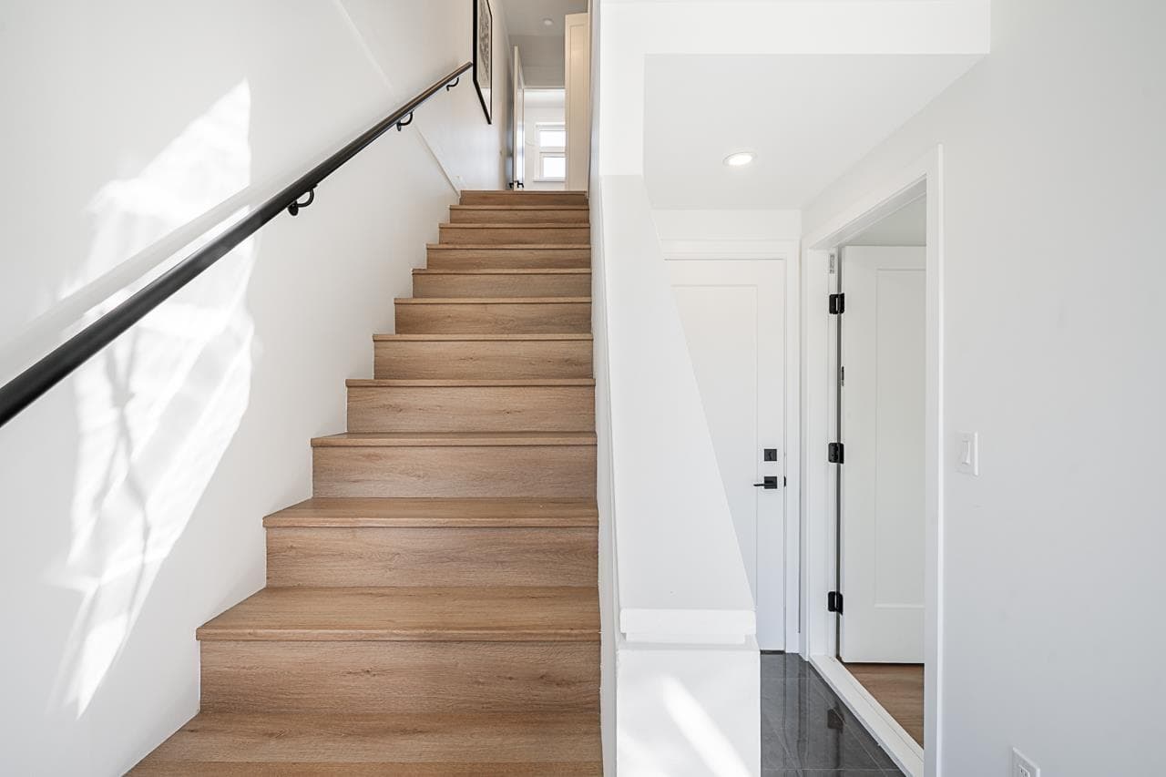 2 - 10380 No. 4 Road, Richmond, V7A 2Z7 — photo 2