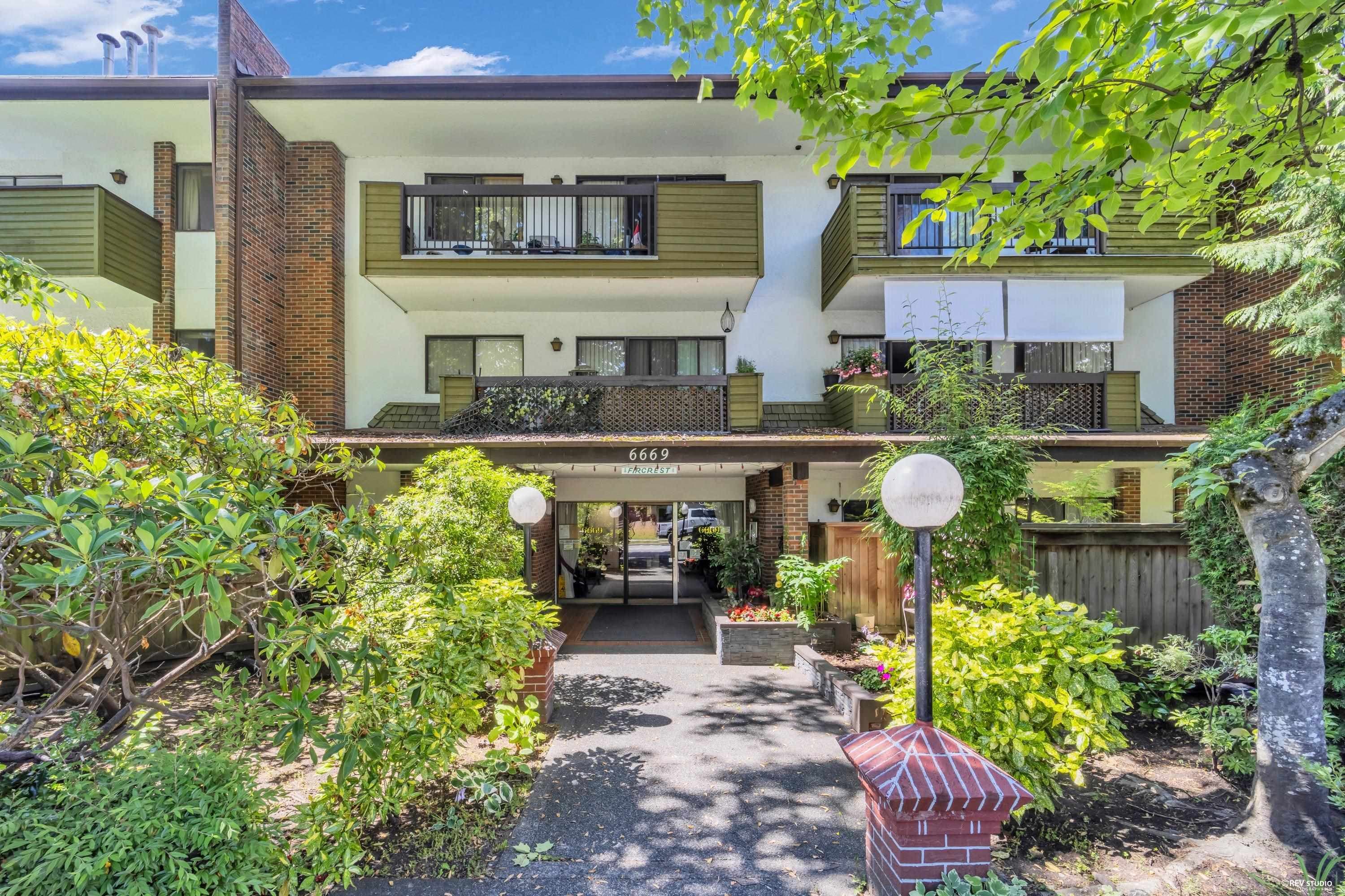 216 - 6669 Telford Avenue, Burnaby